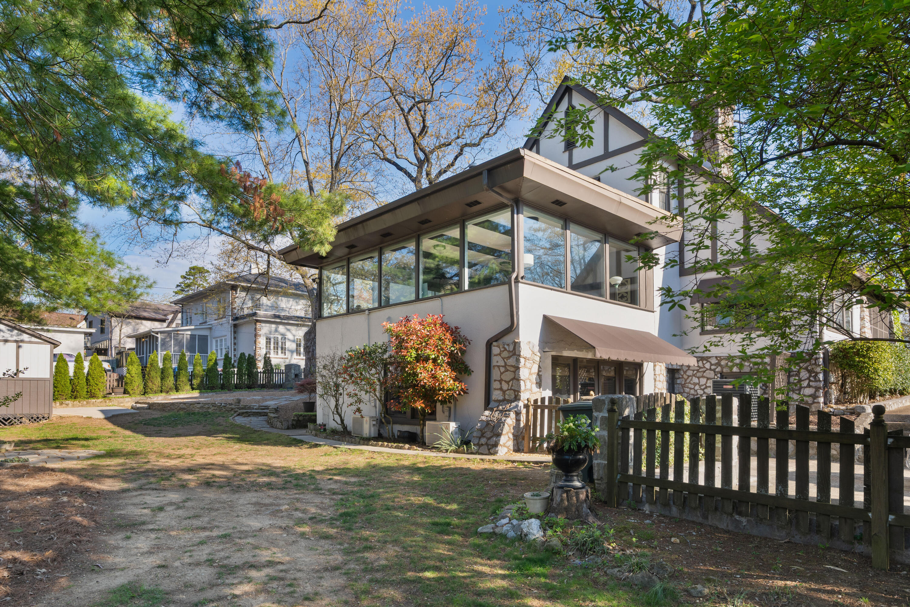 3424 Glendon Drive