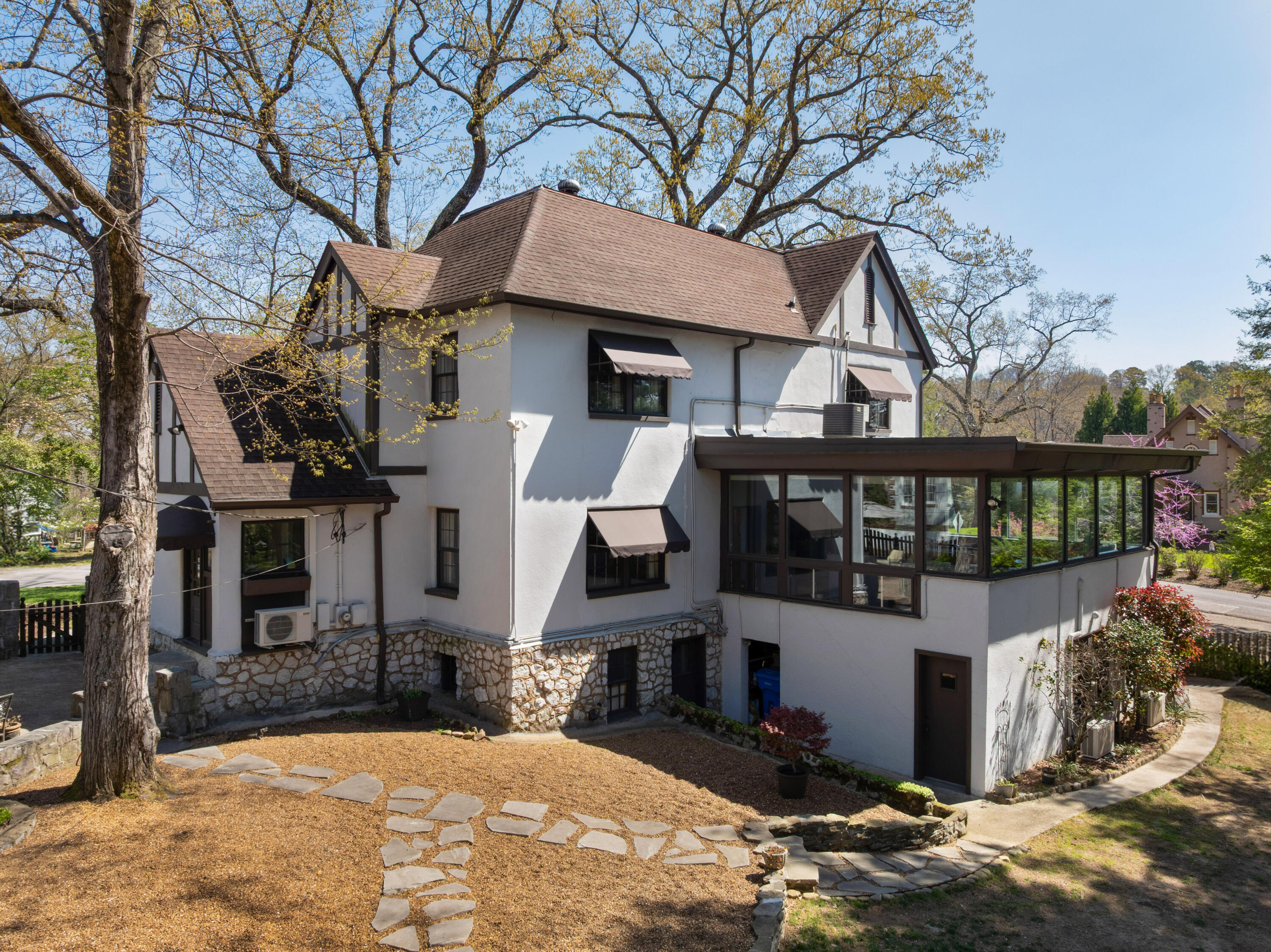 3424 Glendon Drive