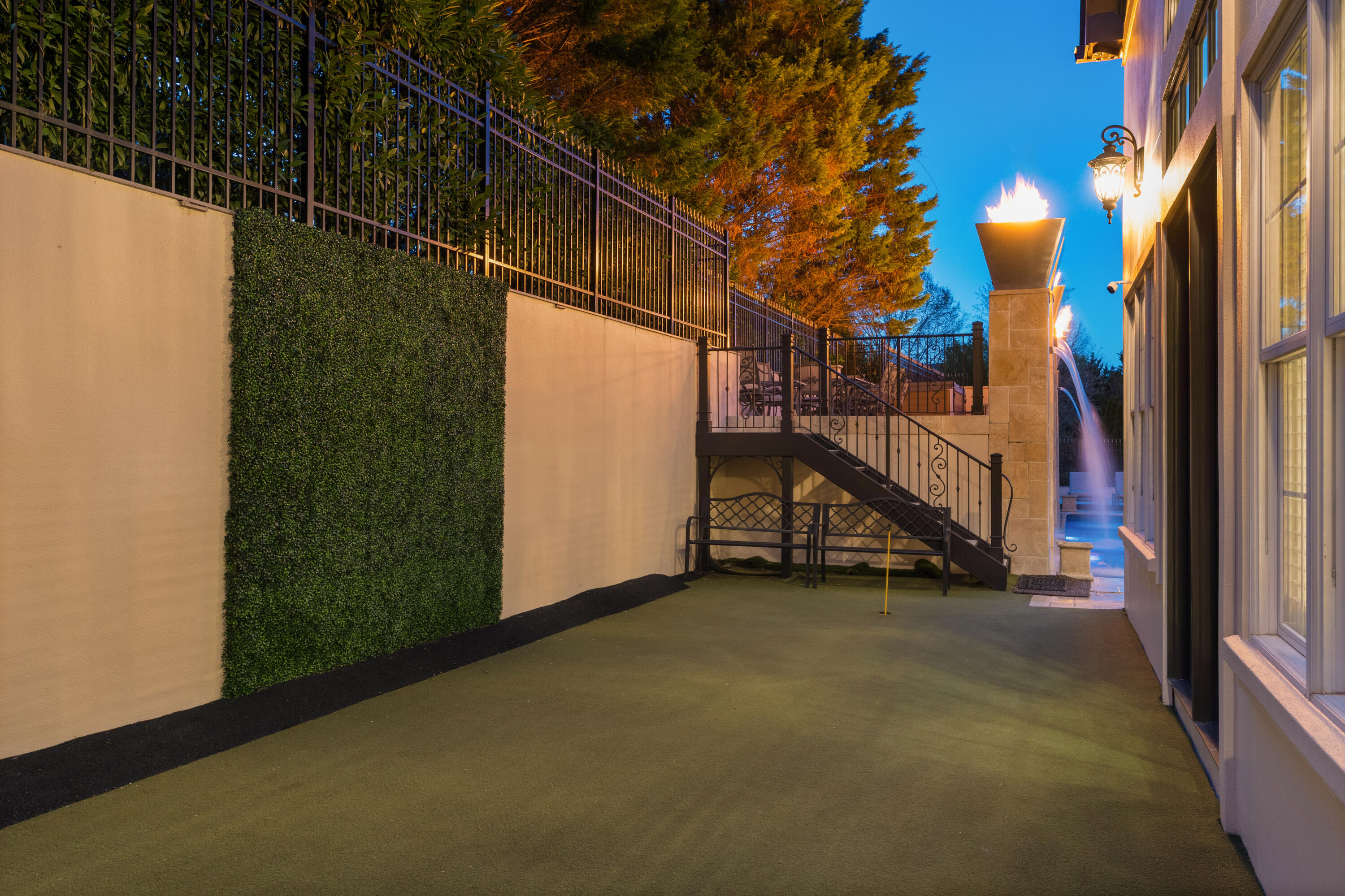 9812 Windrose Circle