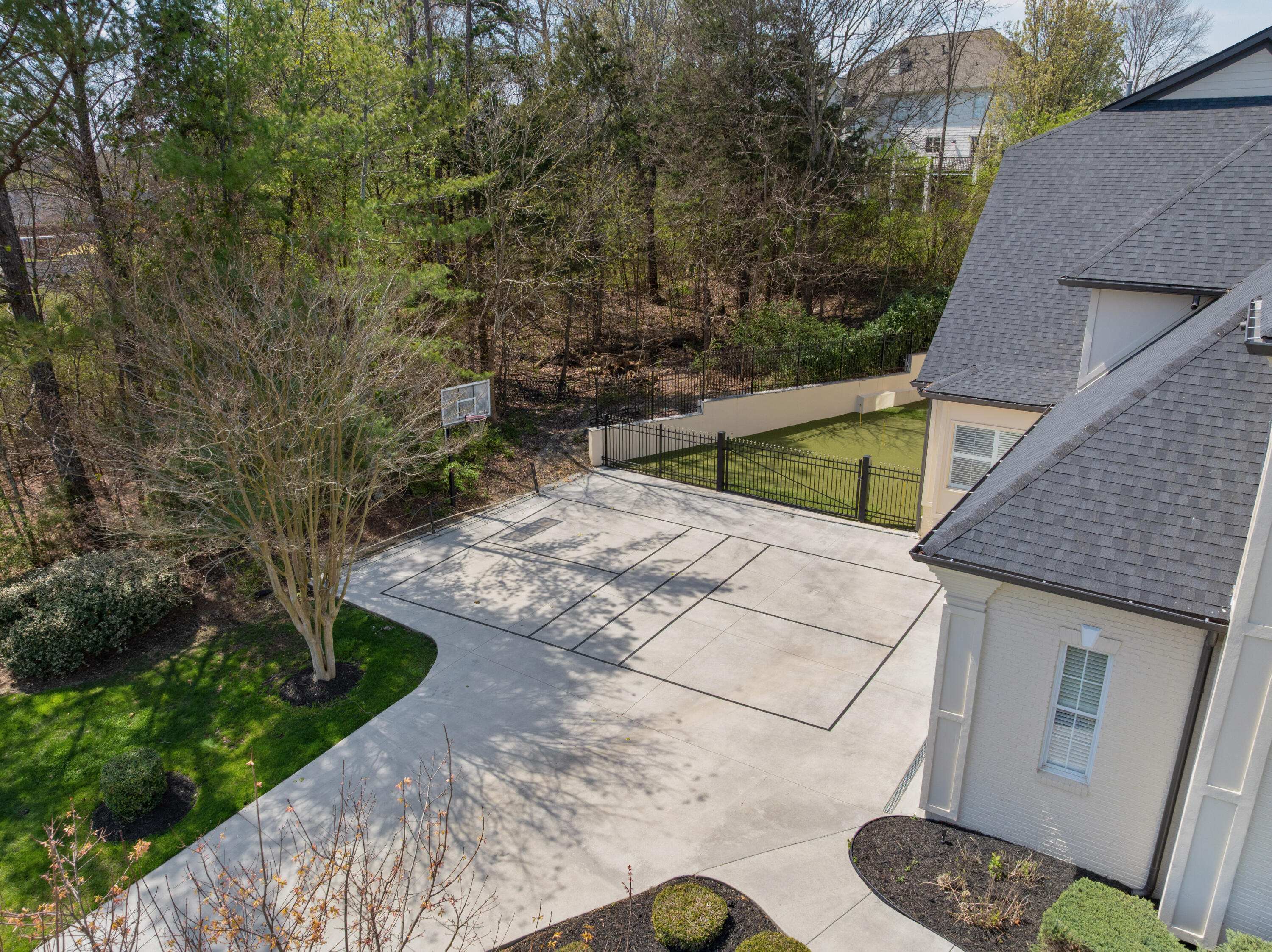 9812 Windrose Circle