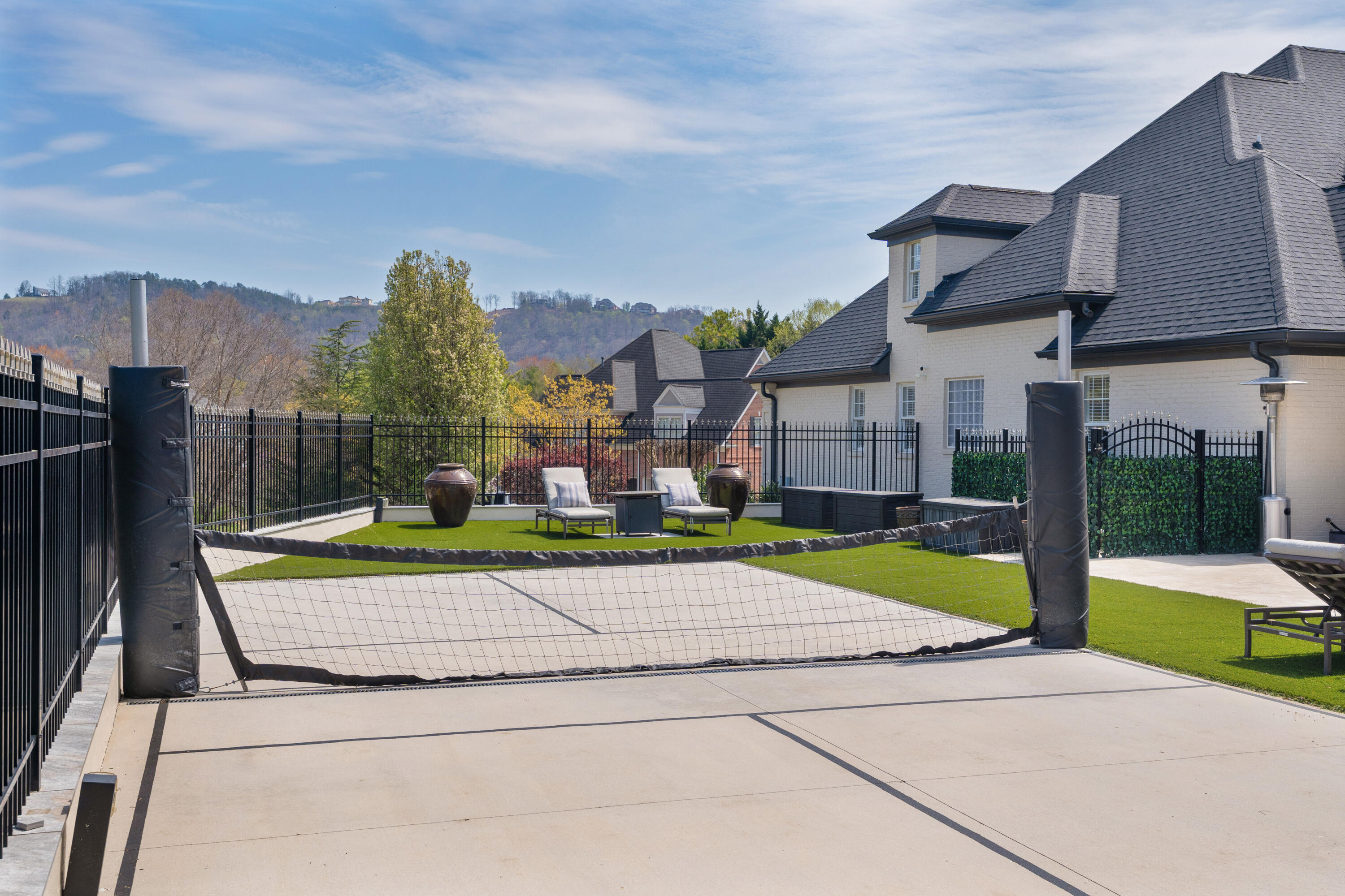 9812 Windrose Circle