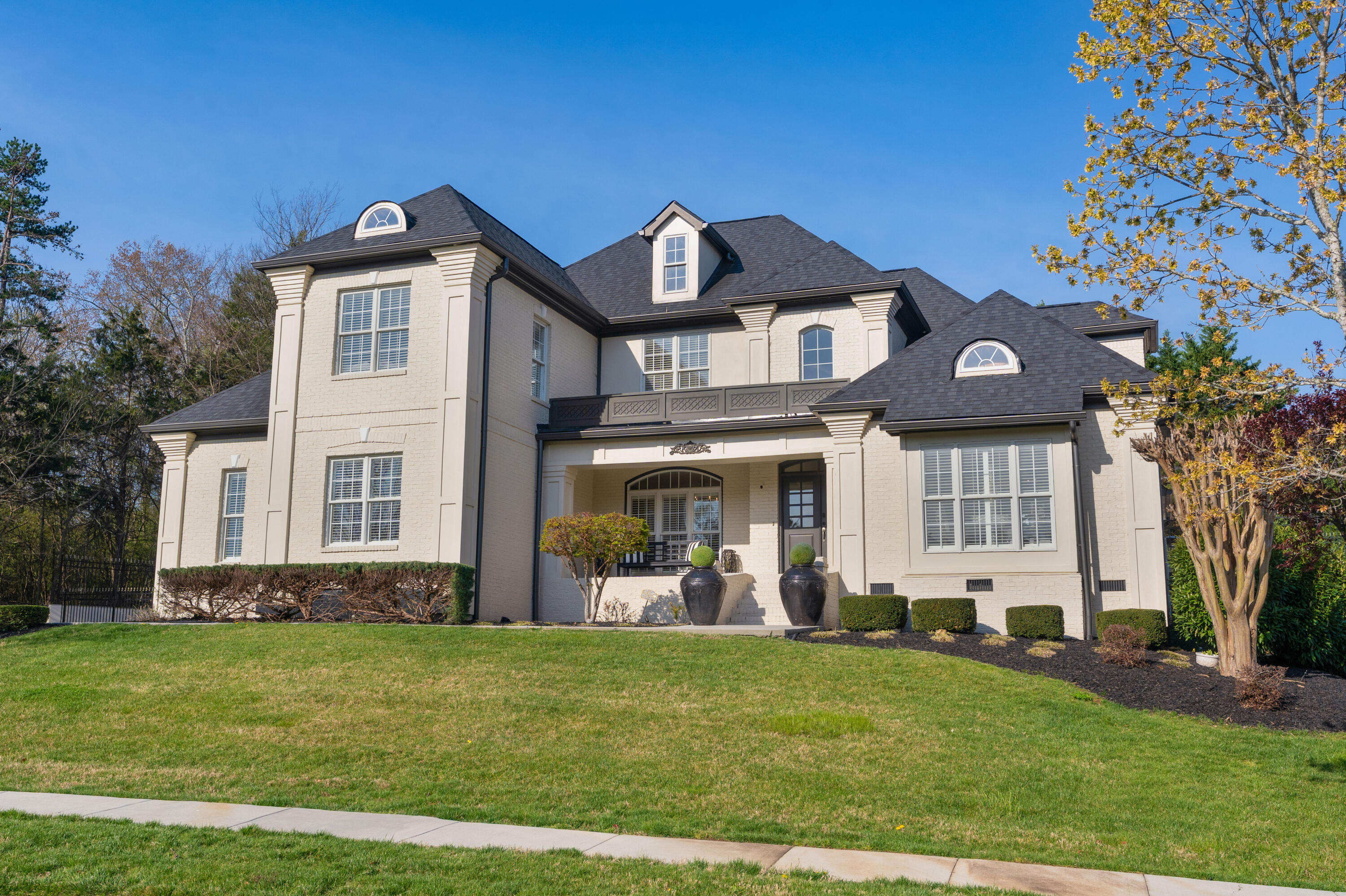 9812 Windrose Circle