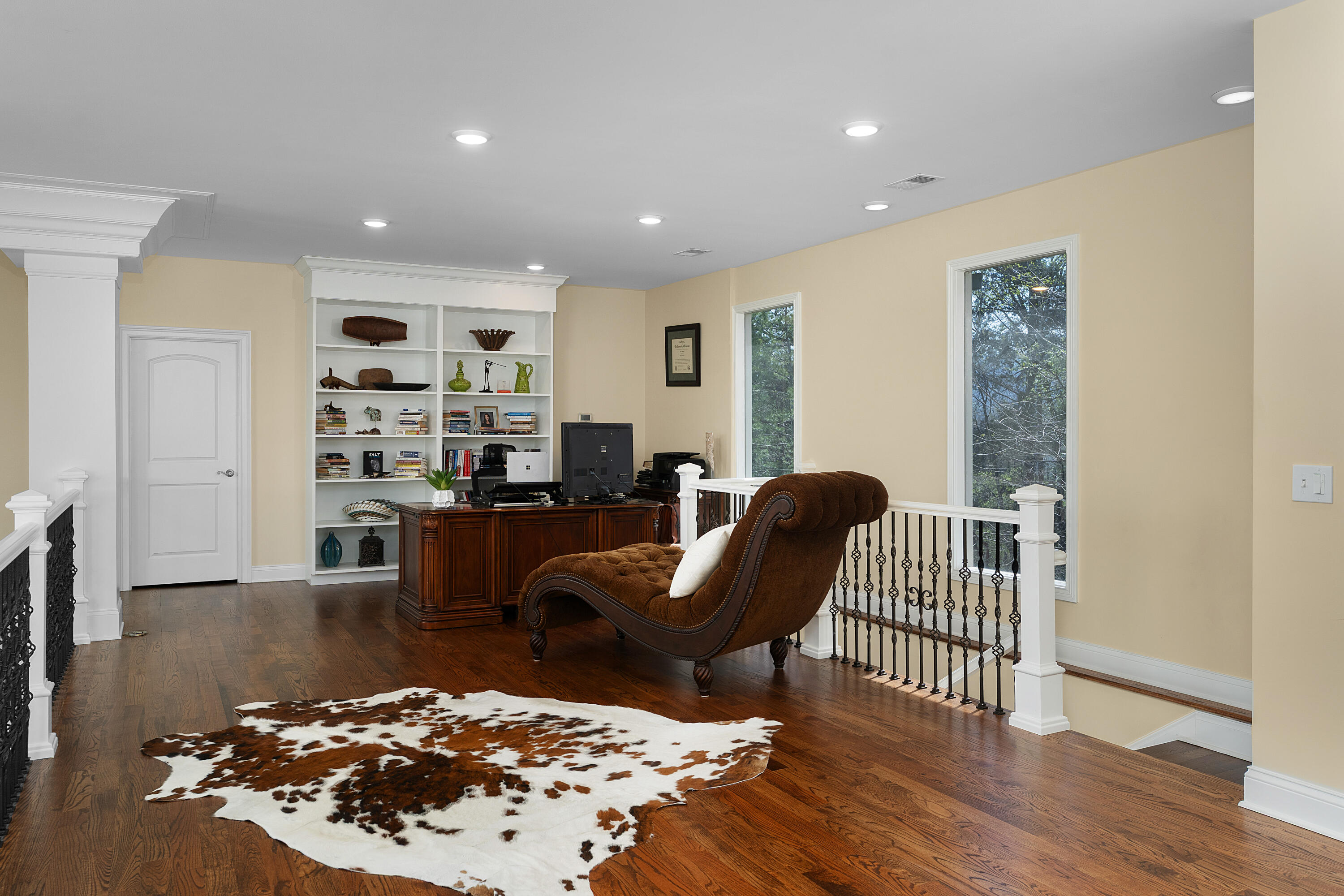 9812 Windrose Circle