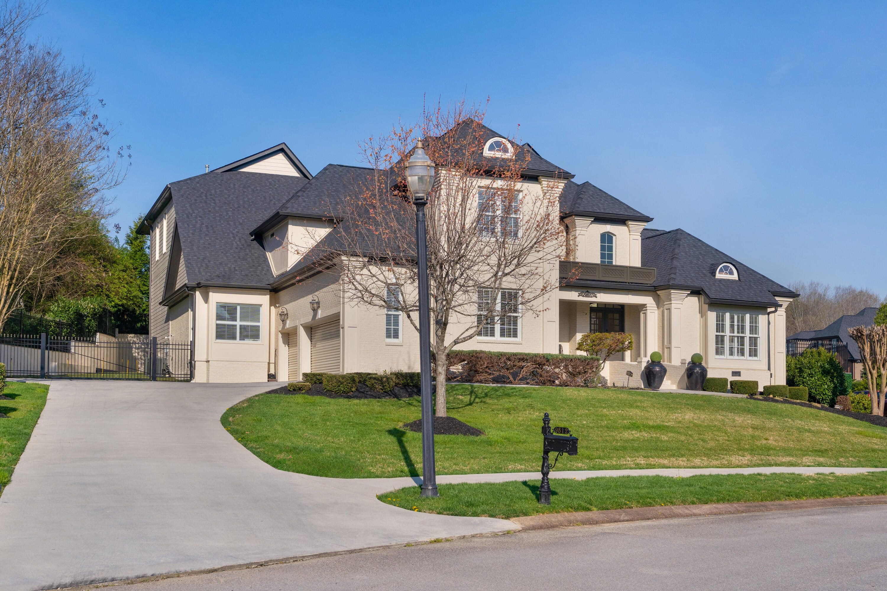 9812 Windrose Circle