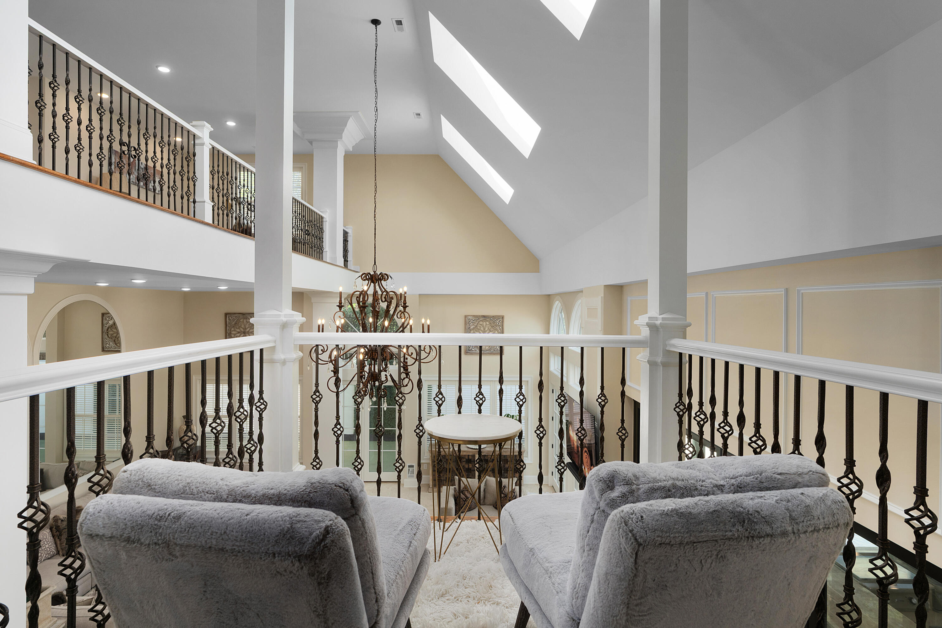 9812 Windrose Circle