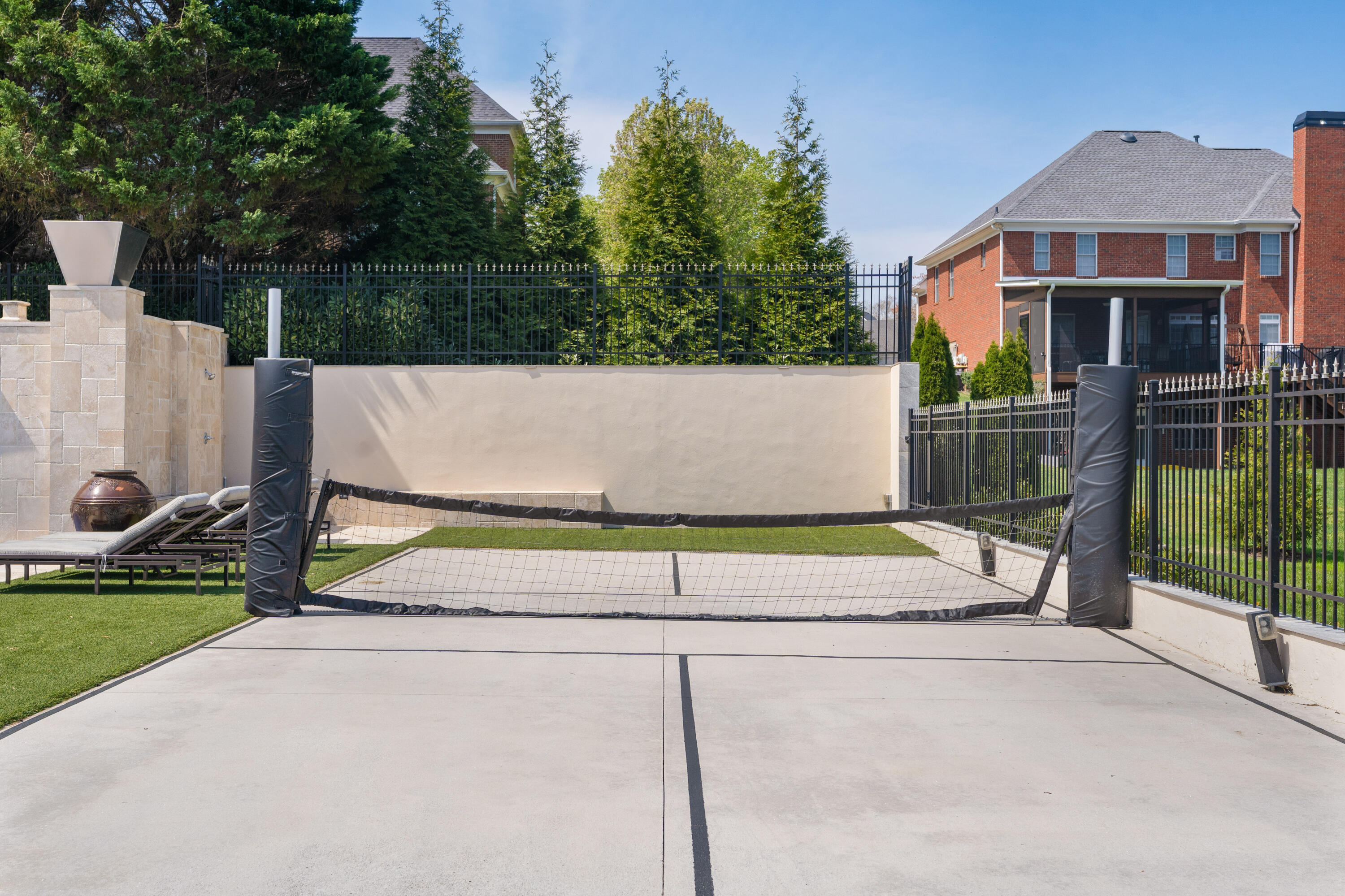 9812 Windrose Circle