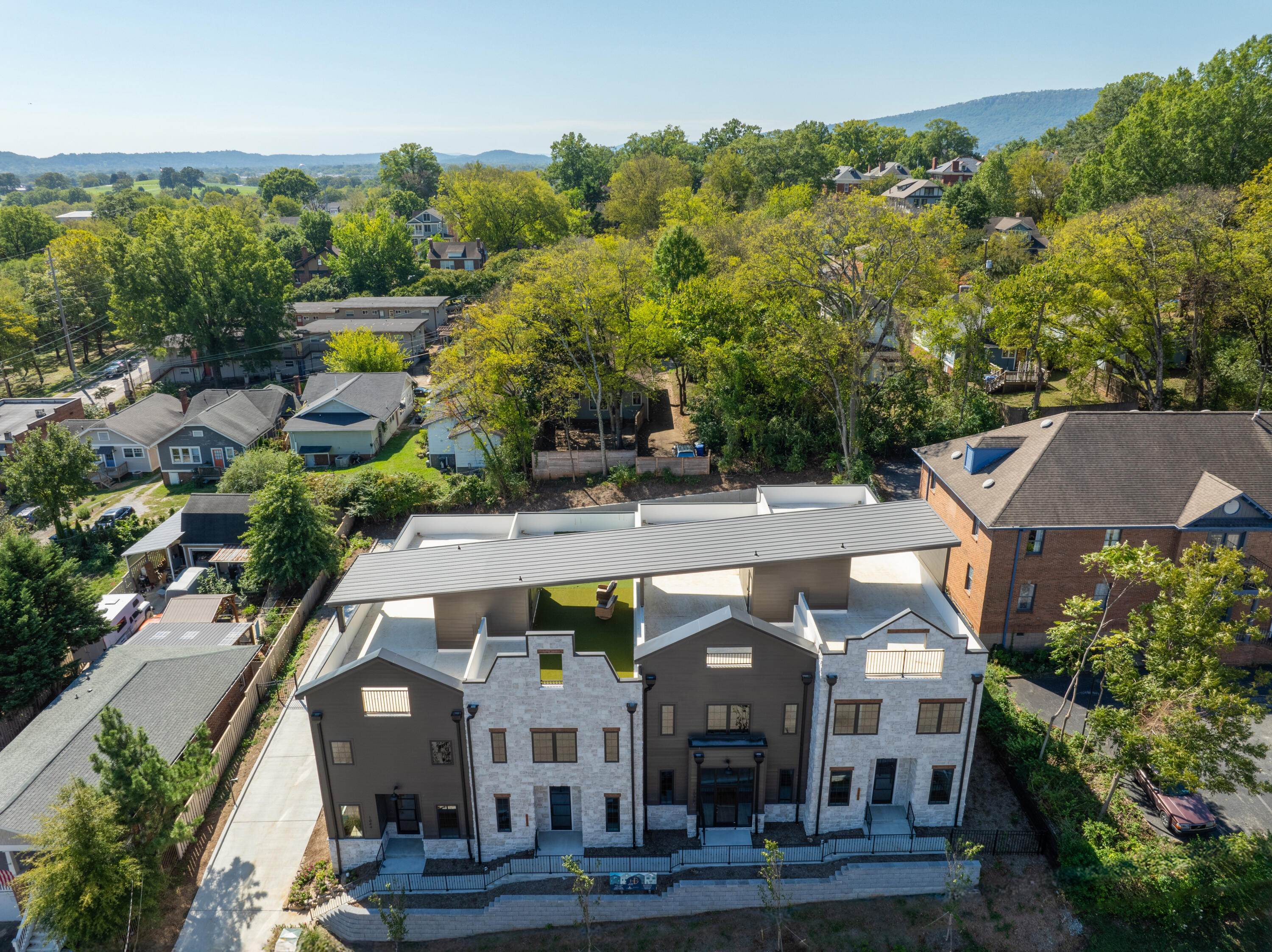 1036 E 4th Street, 103