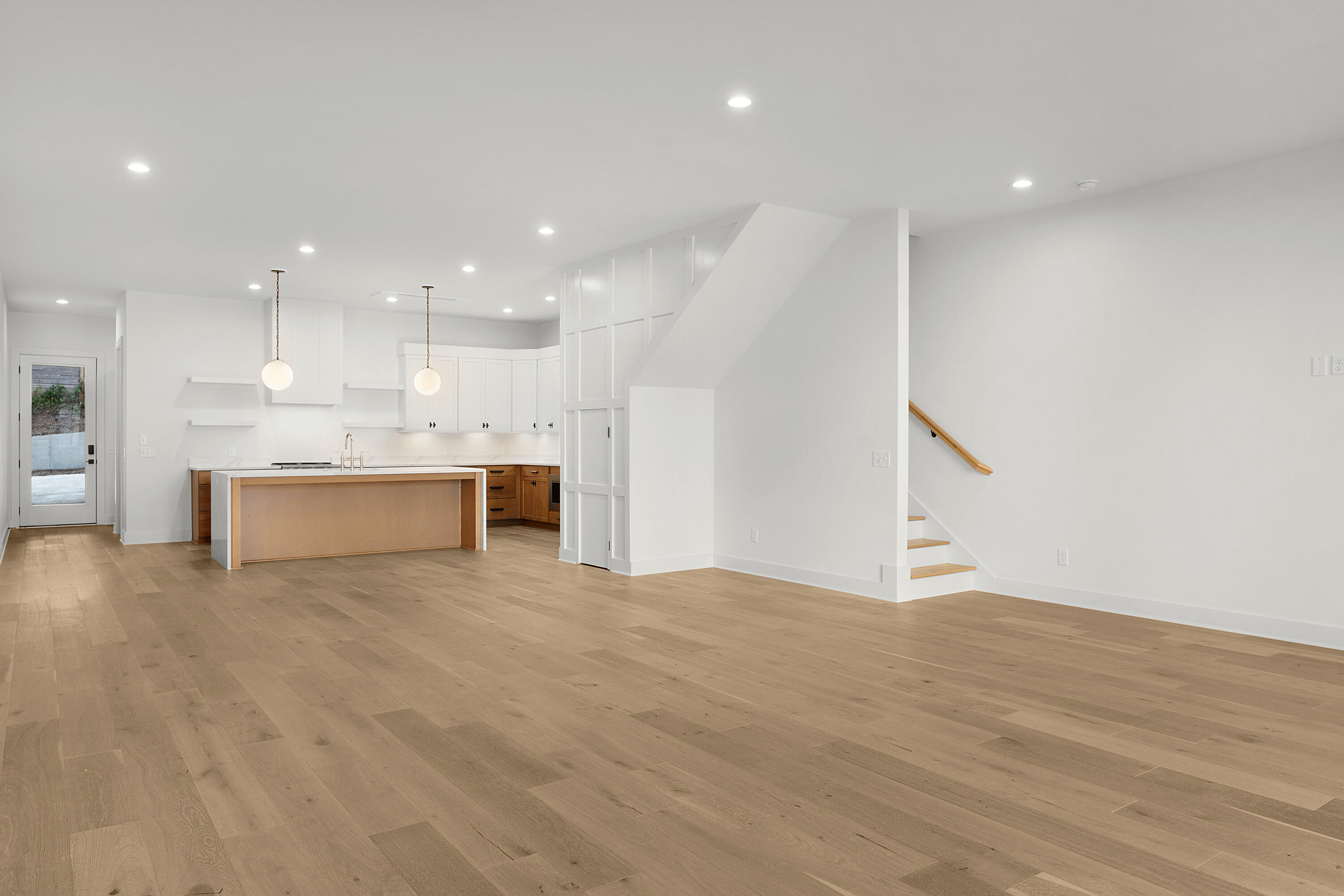 1036 E 4th Street, 103