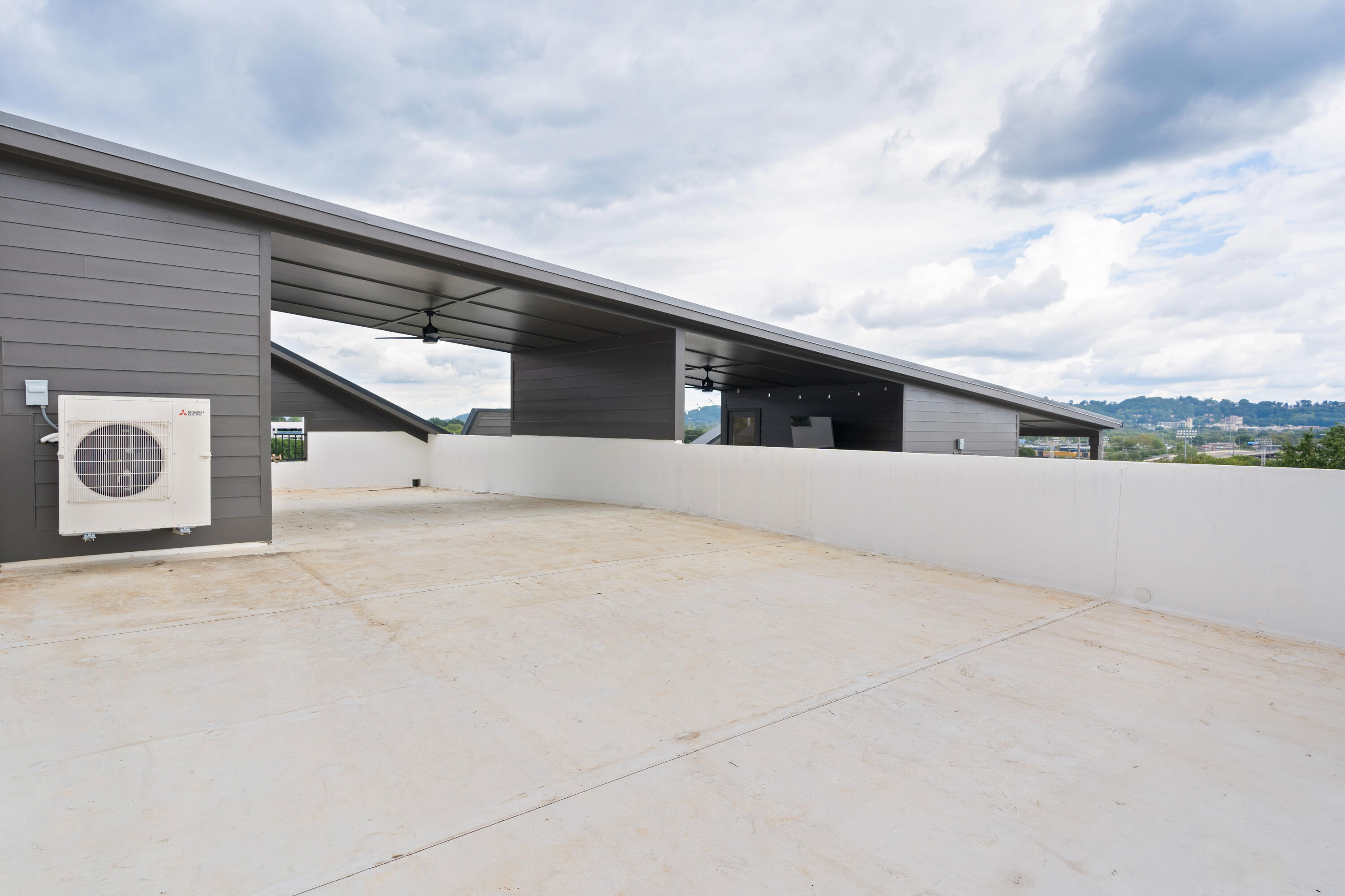 1036 E 4th Street, 103