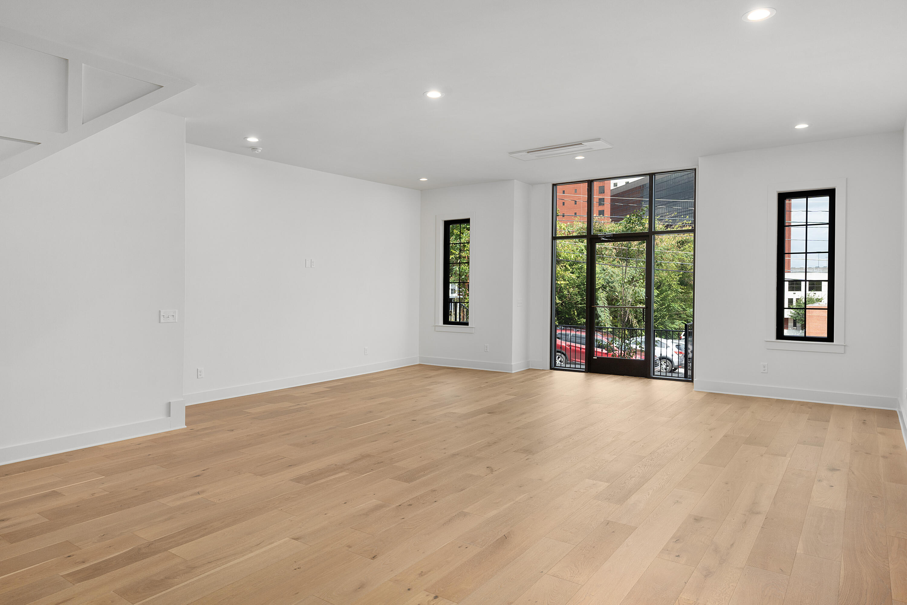 1036 E 4th Street, 103