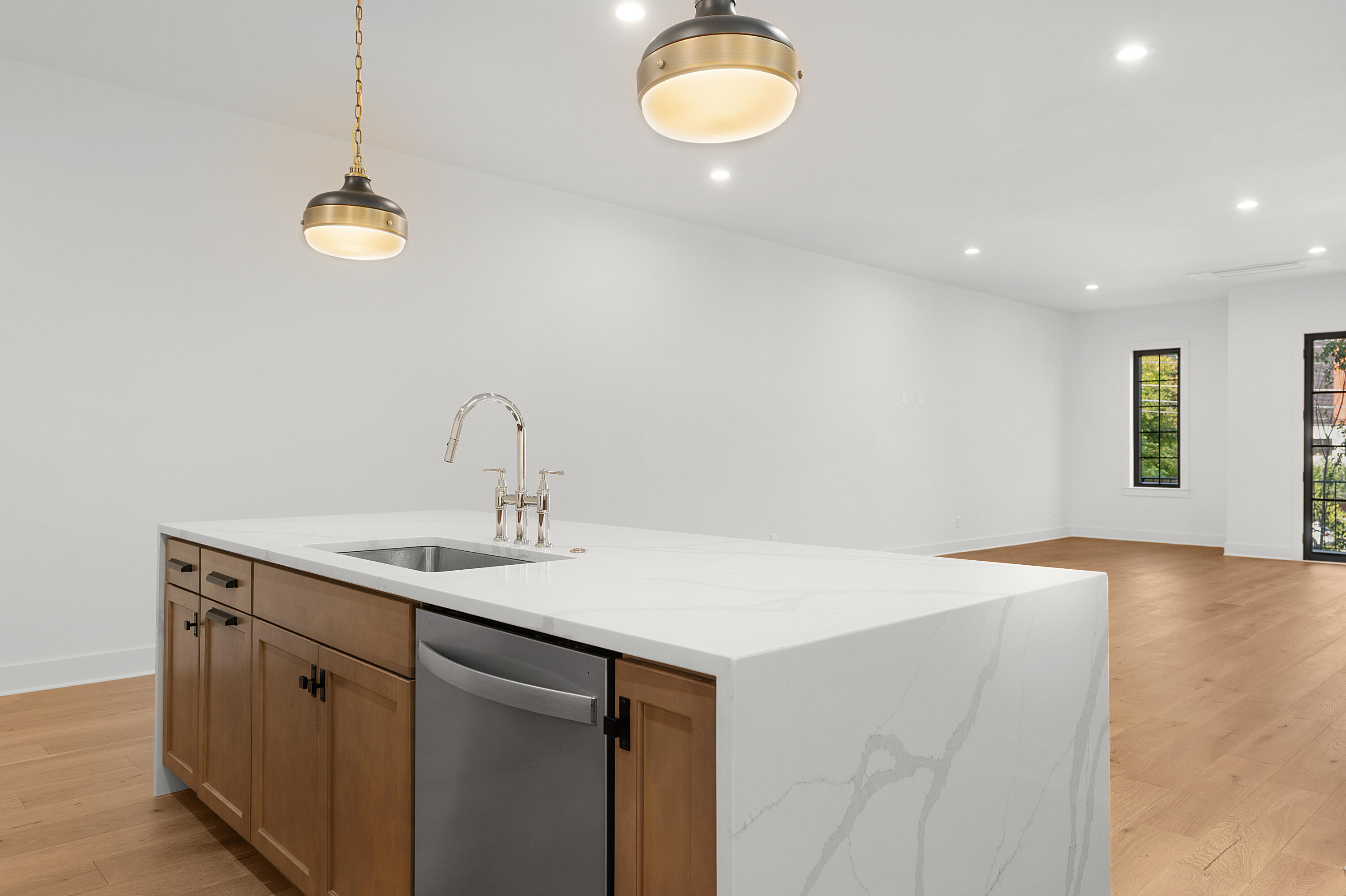 1040 E 4th Street, 102