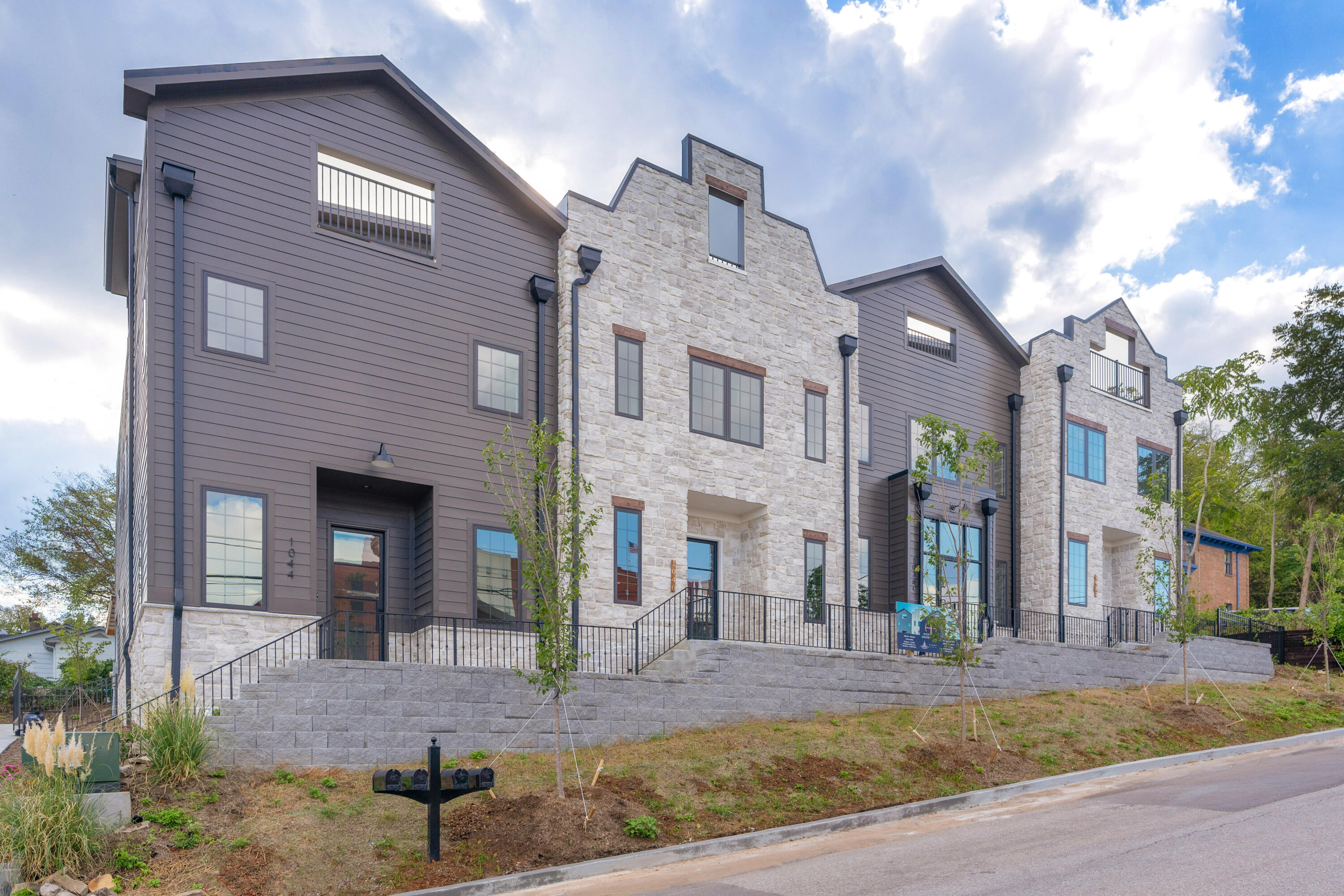 1040 E 4th Street, 102
