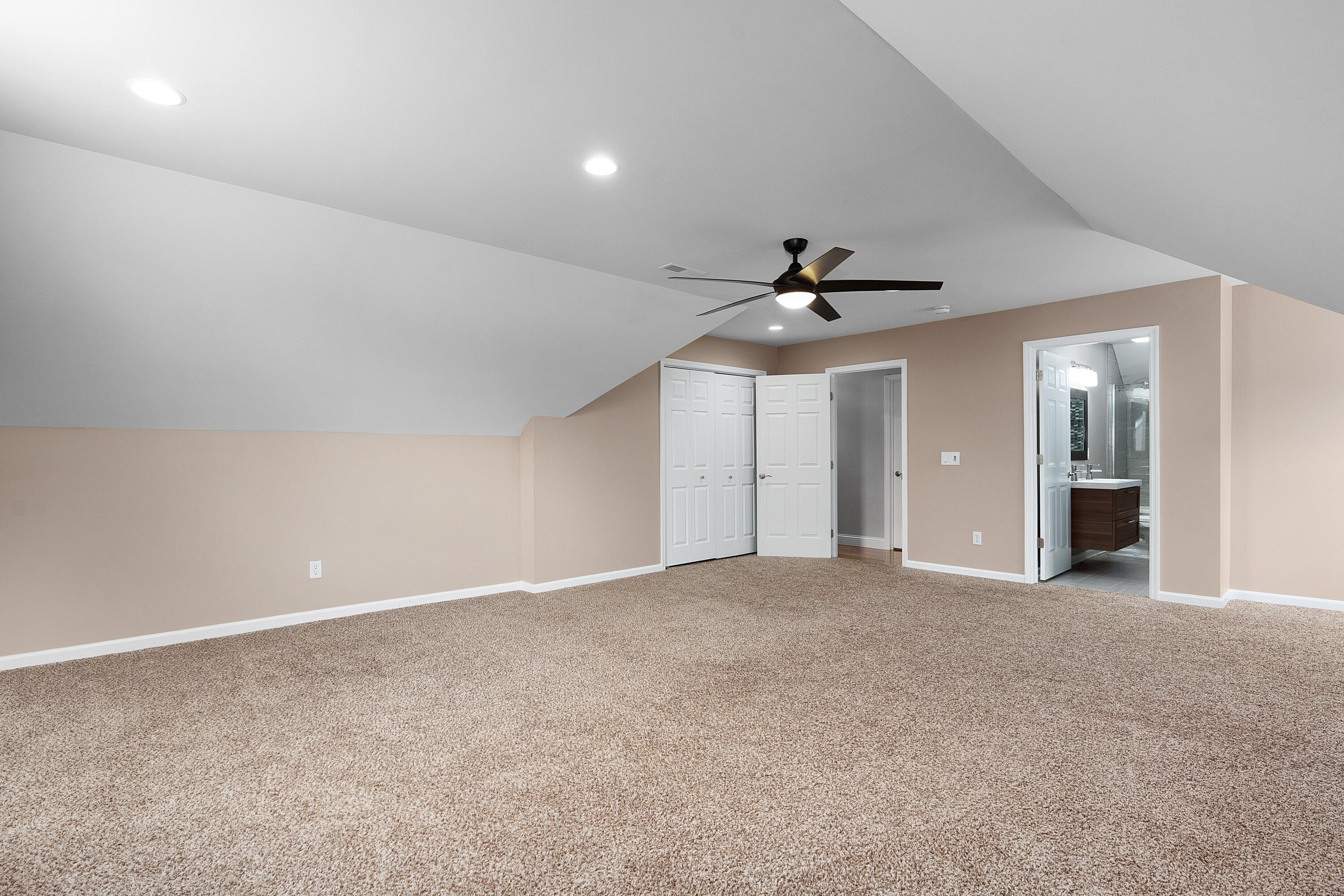 8583 Pershing Road