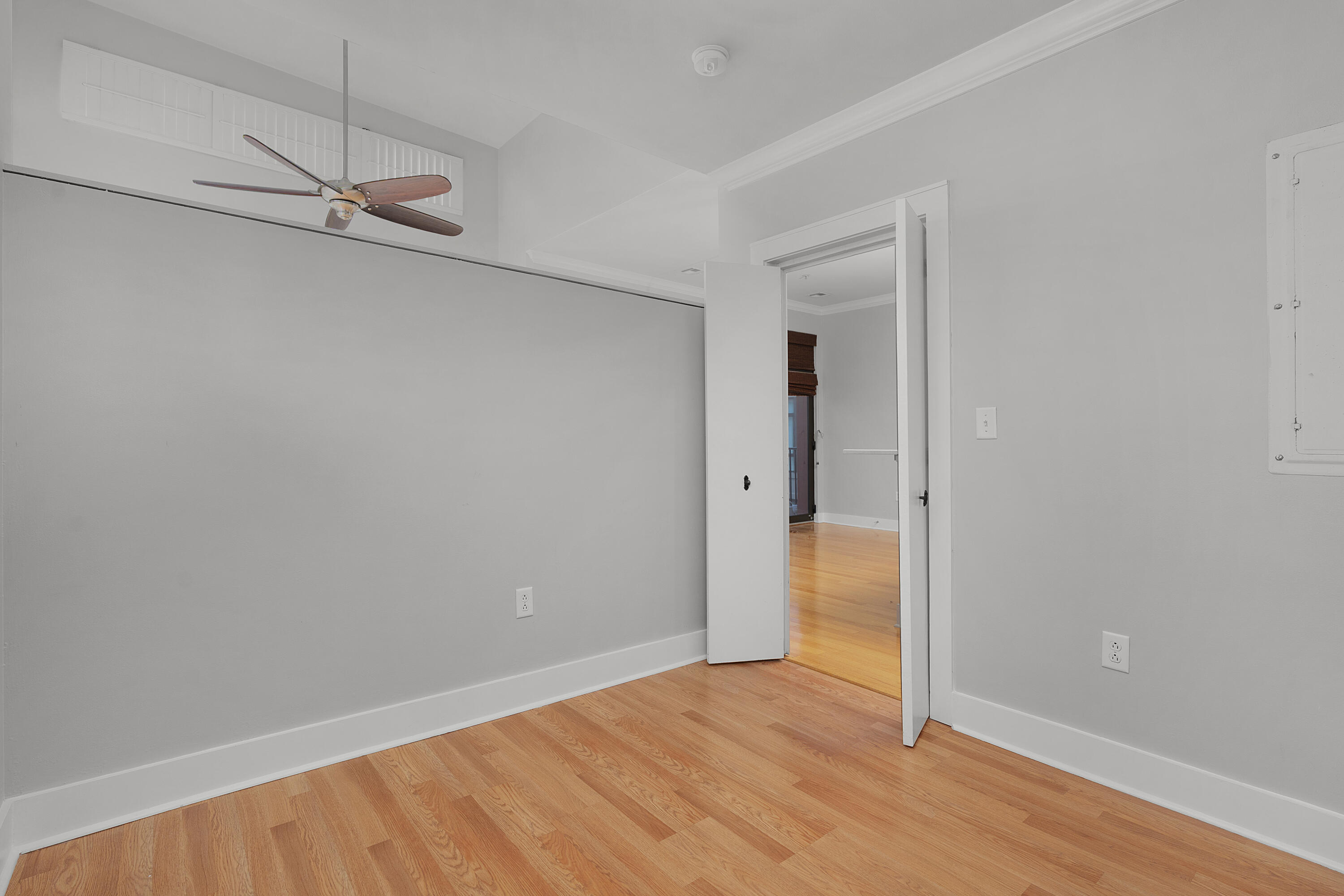 129 Walnut Street, Unit 317