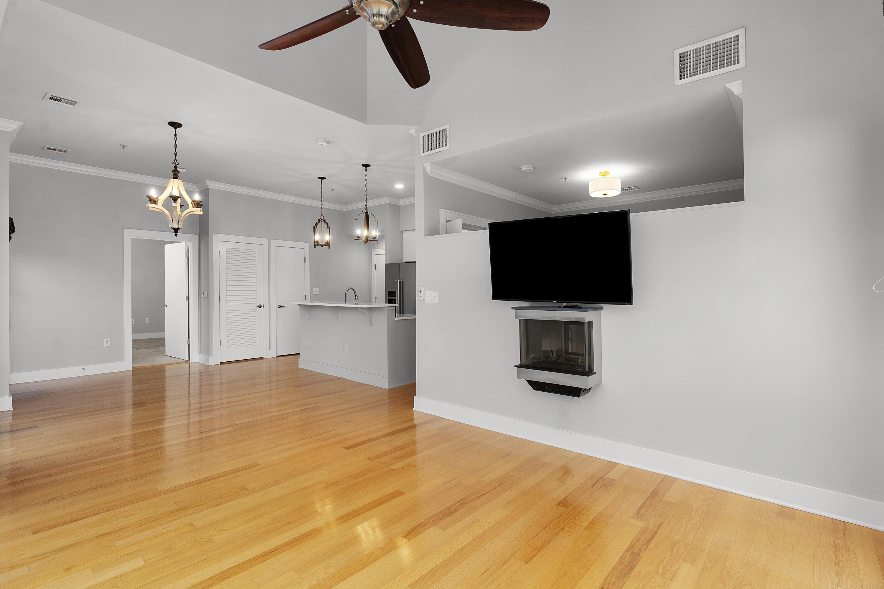 129 Walnut Street, Unit 317