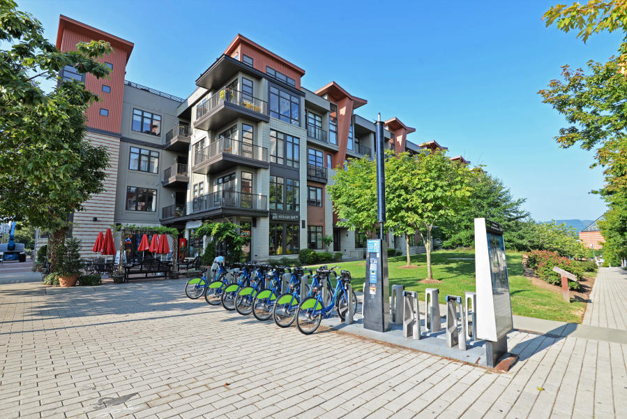 129 Walnut Street, Unit 317