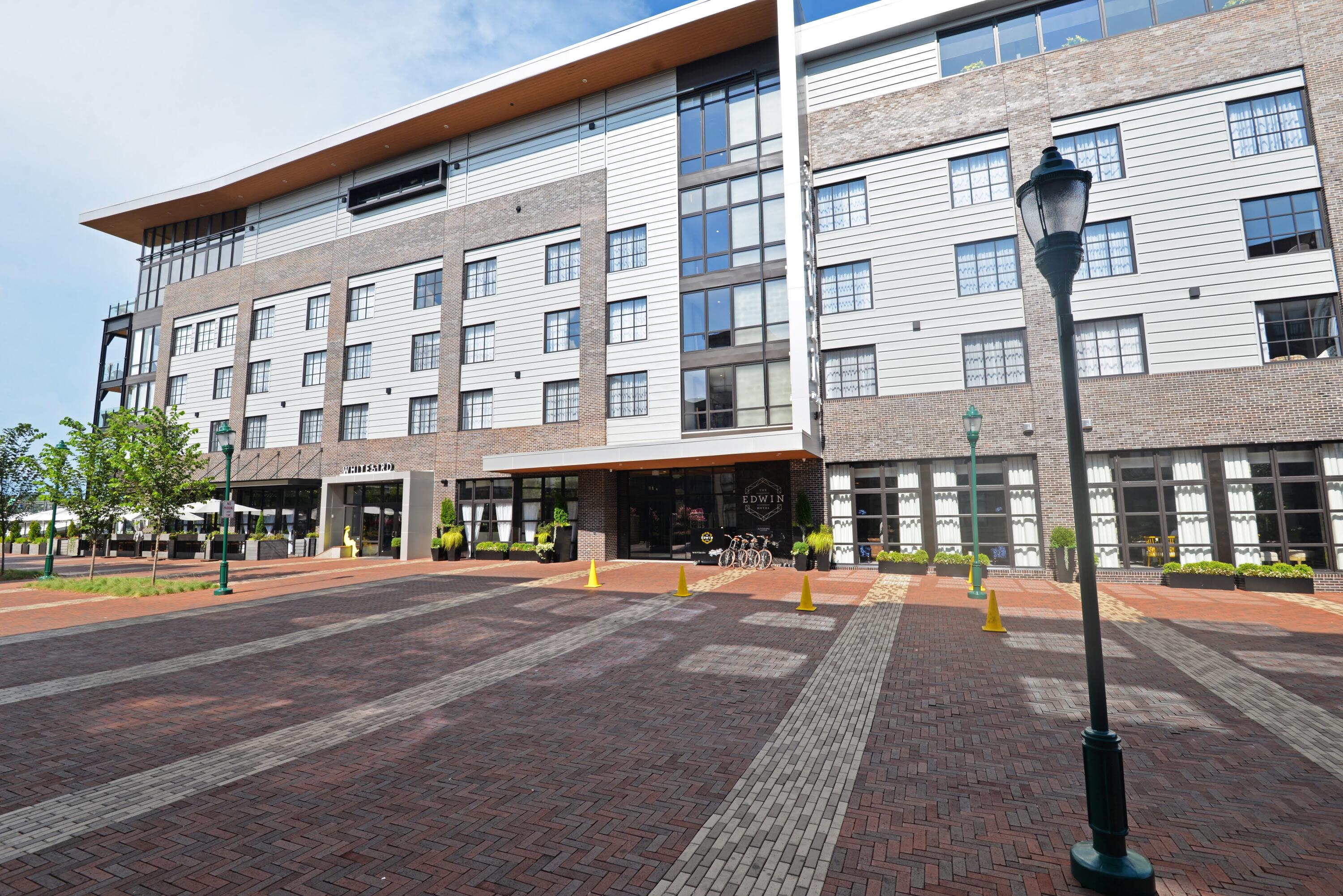 129 Walnut Street, Unit 317
