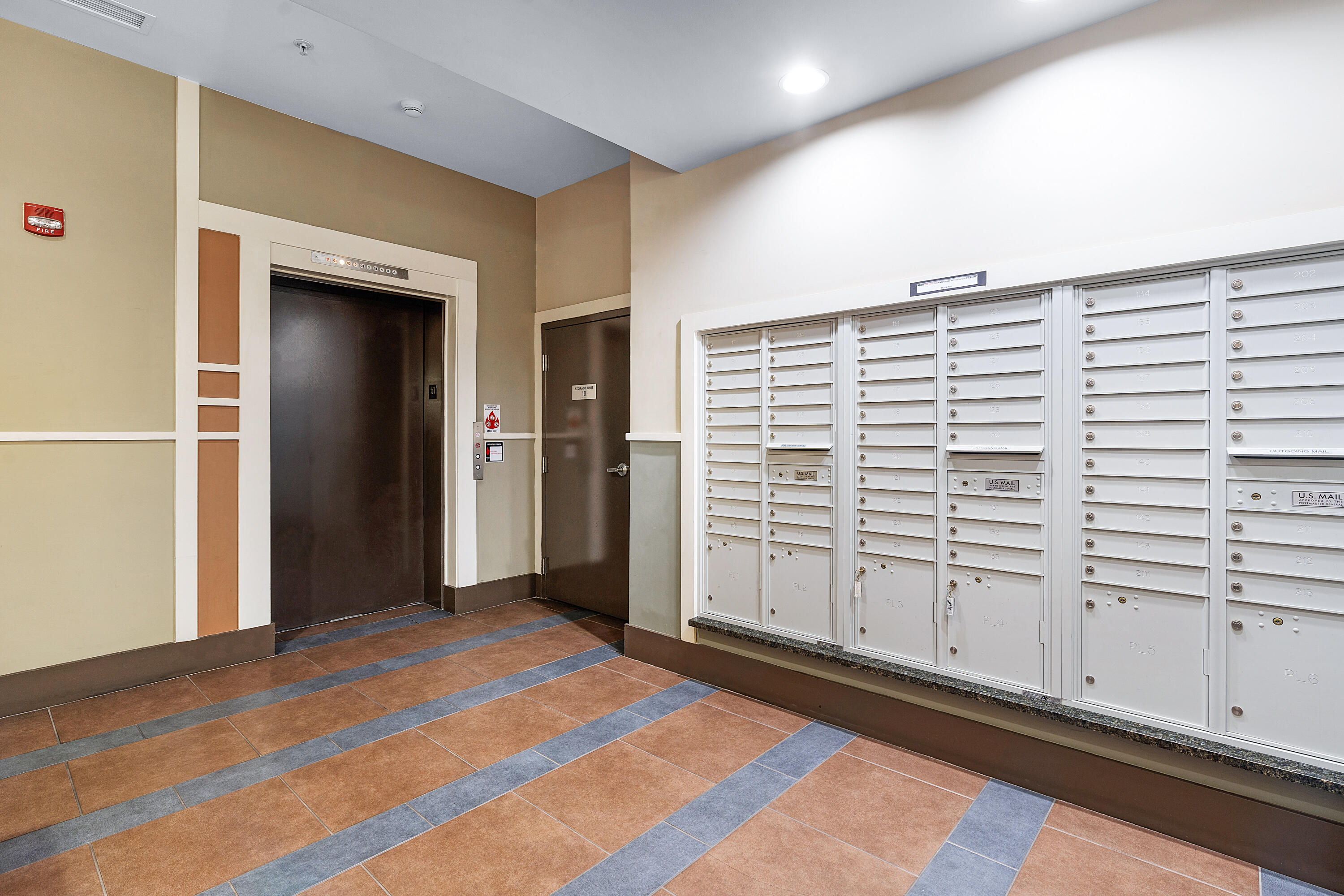 129 Walnut Street, Unit 317