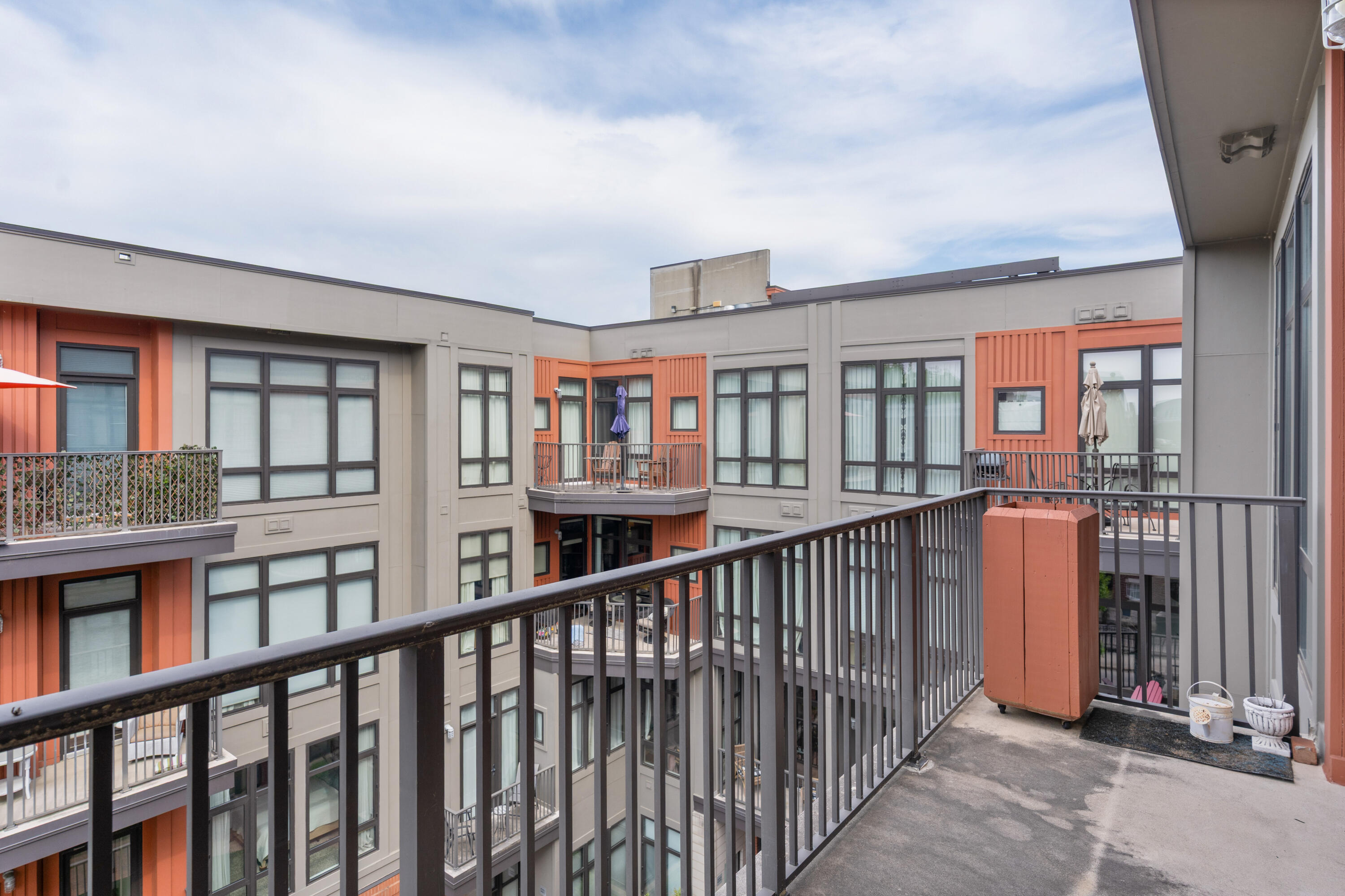 129 Walnut Street, Unit 317