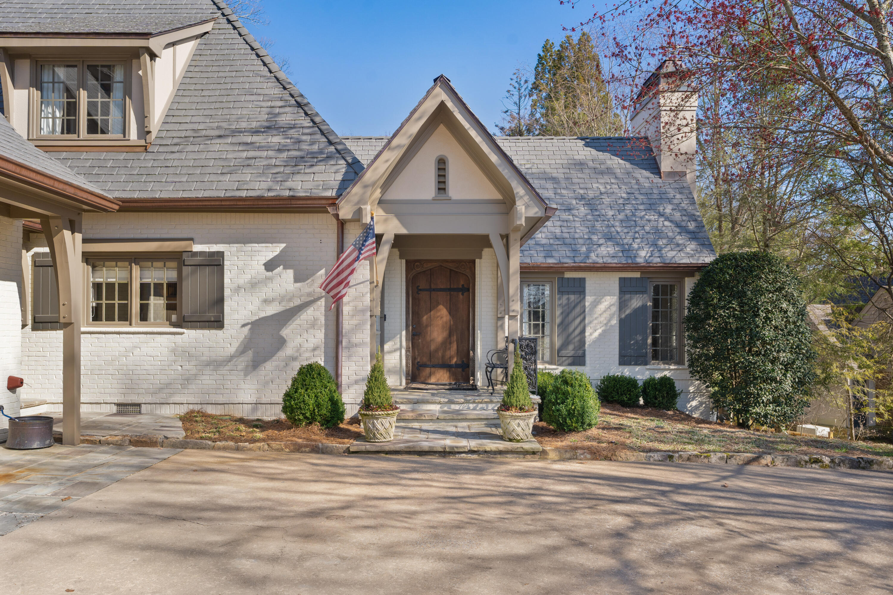 303 W Brow Road