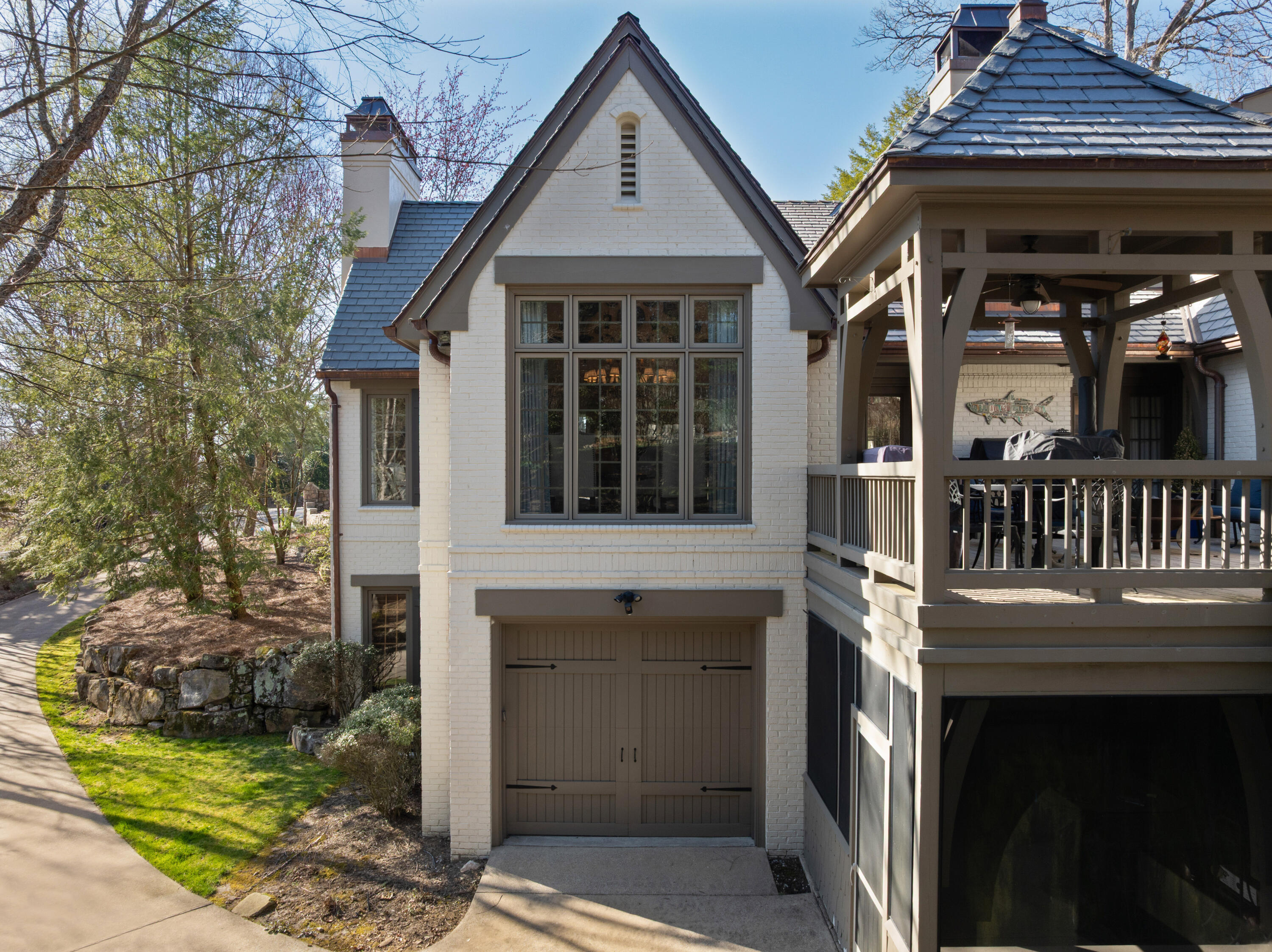 303 W Brow Road