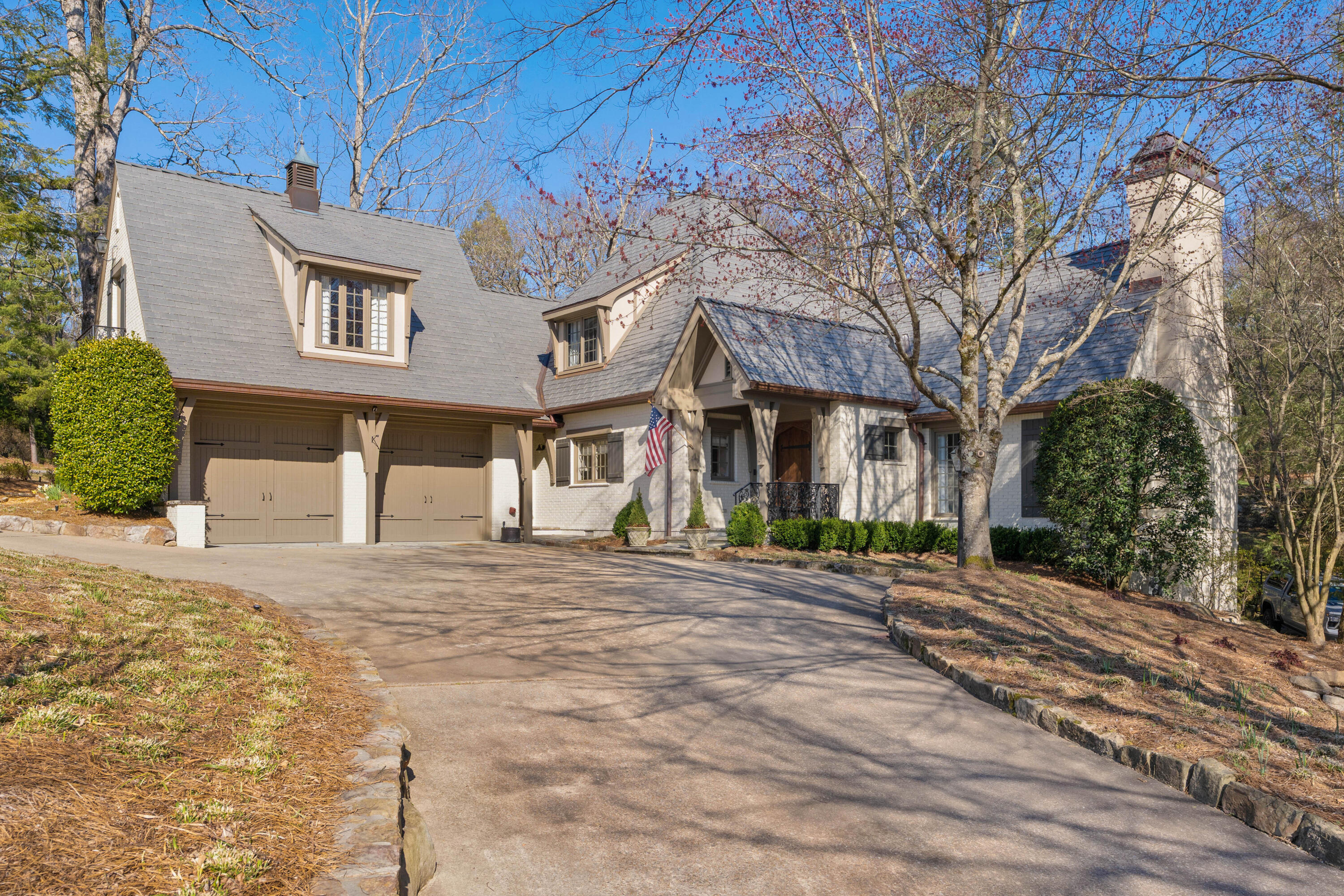 303 W Brow Road