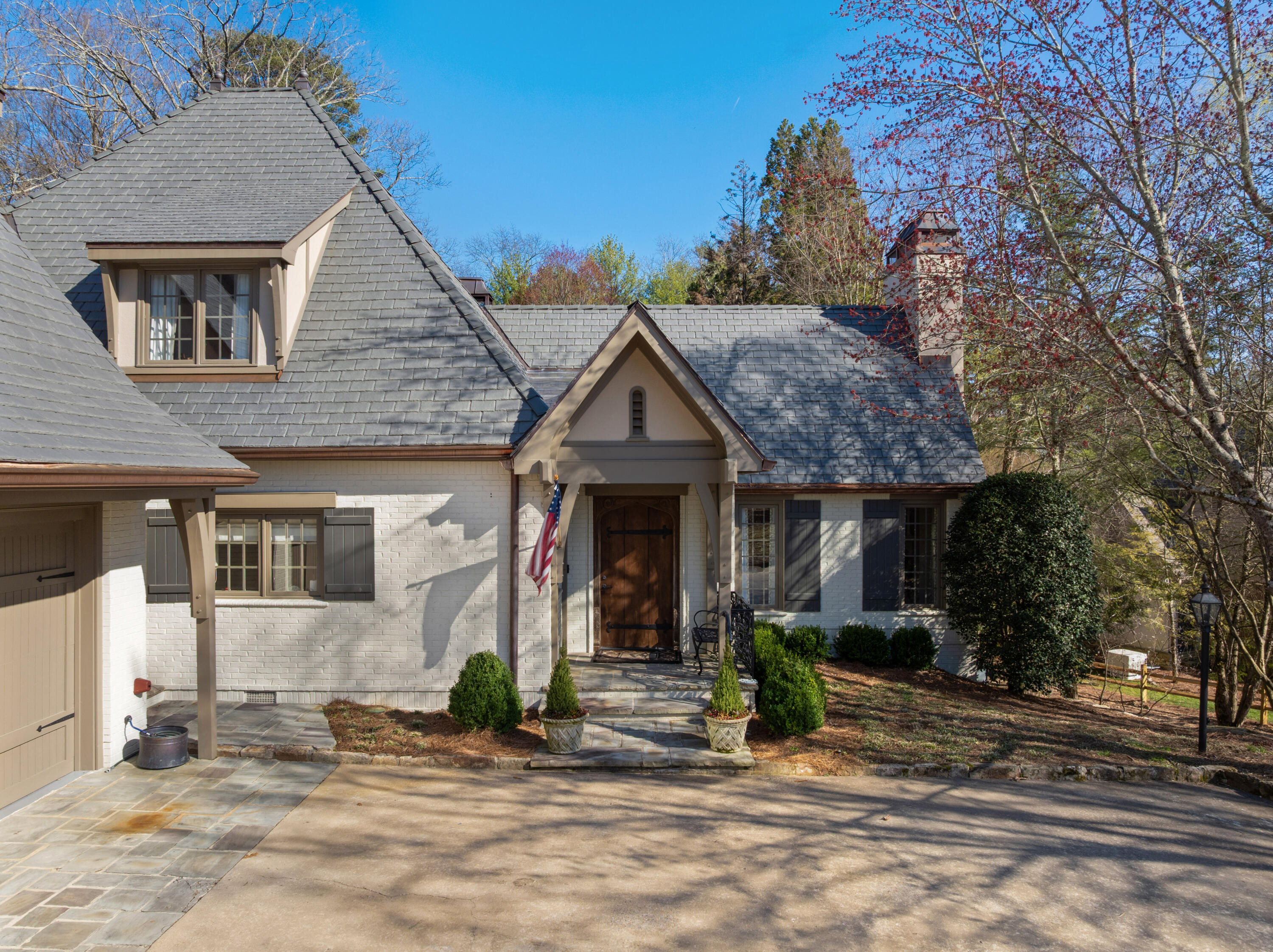 303 W Brow Road