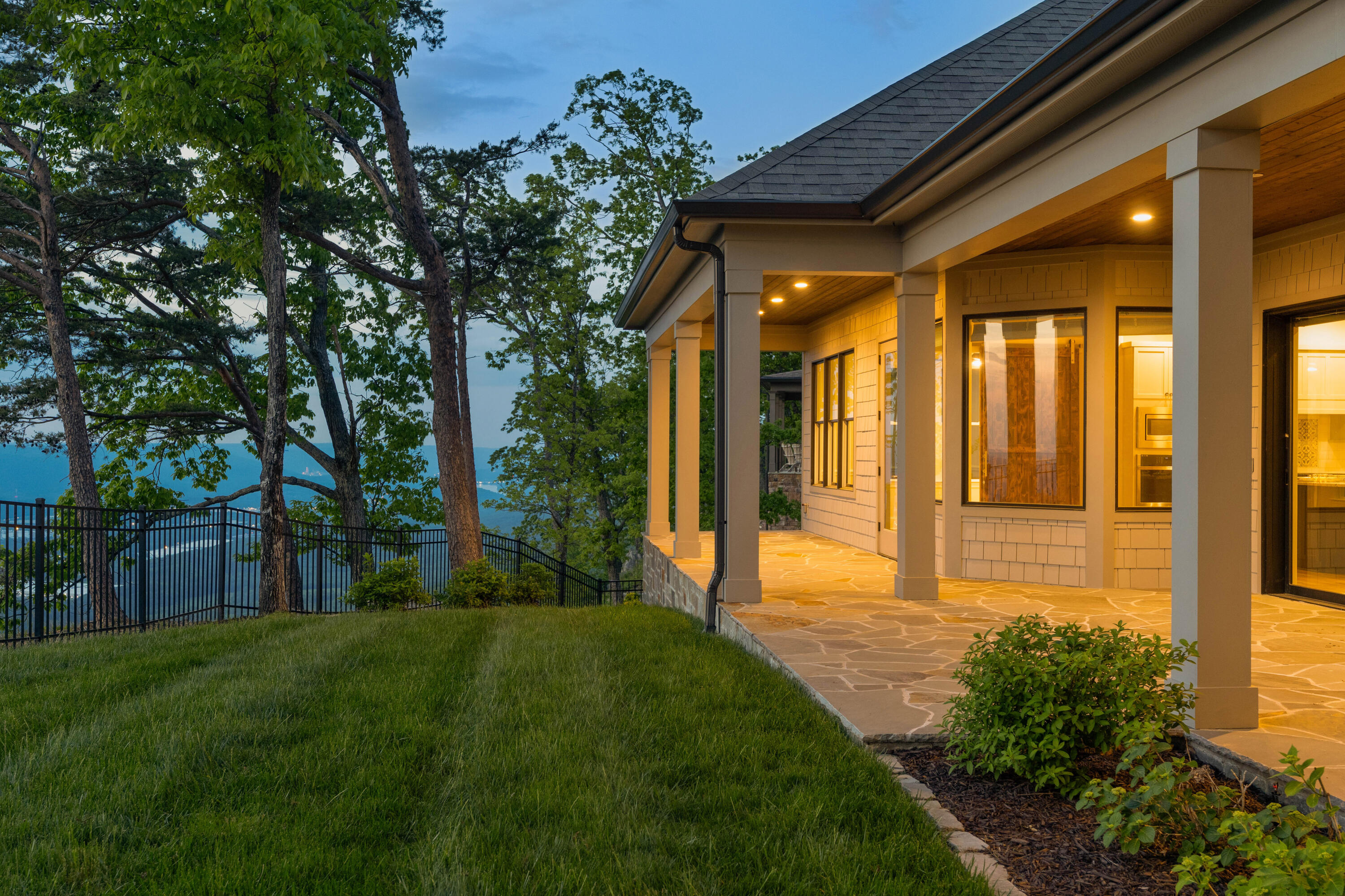 415 Brow Wood Lane