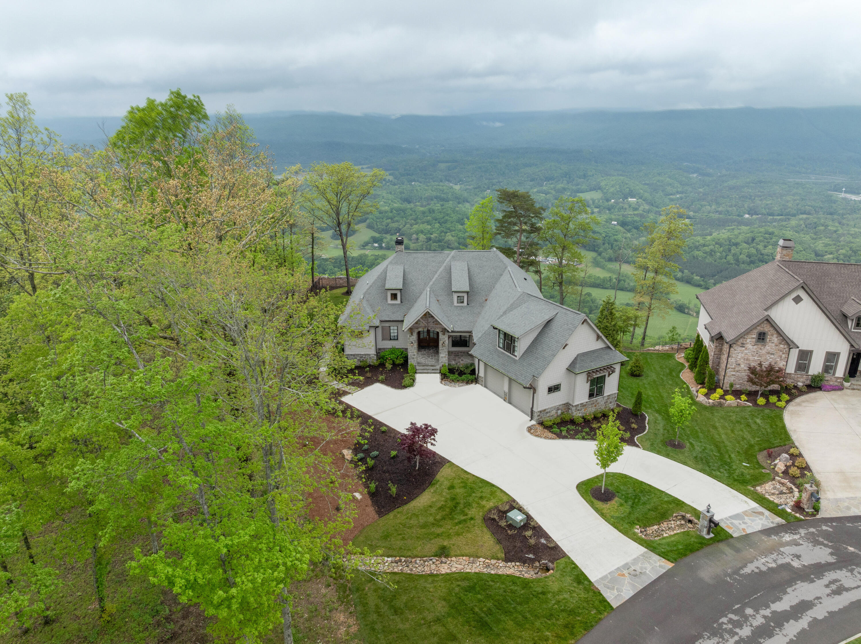 415 Brow Wood Lane