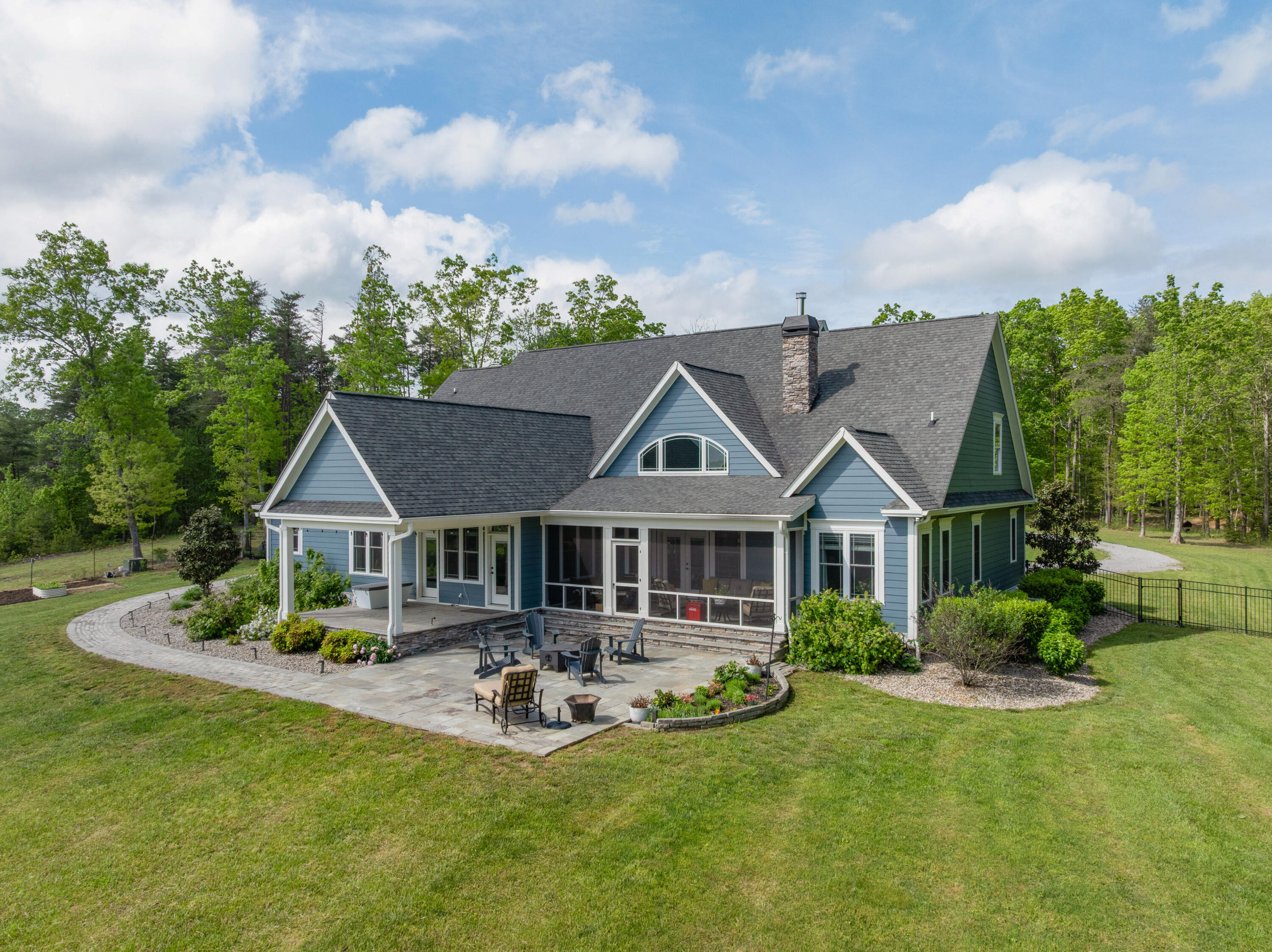 3086 Poe Road