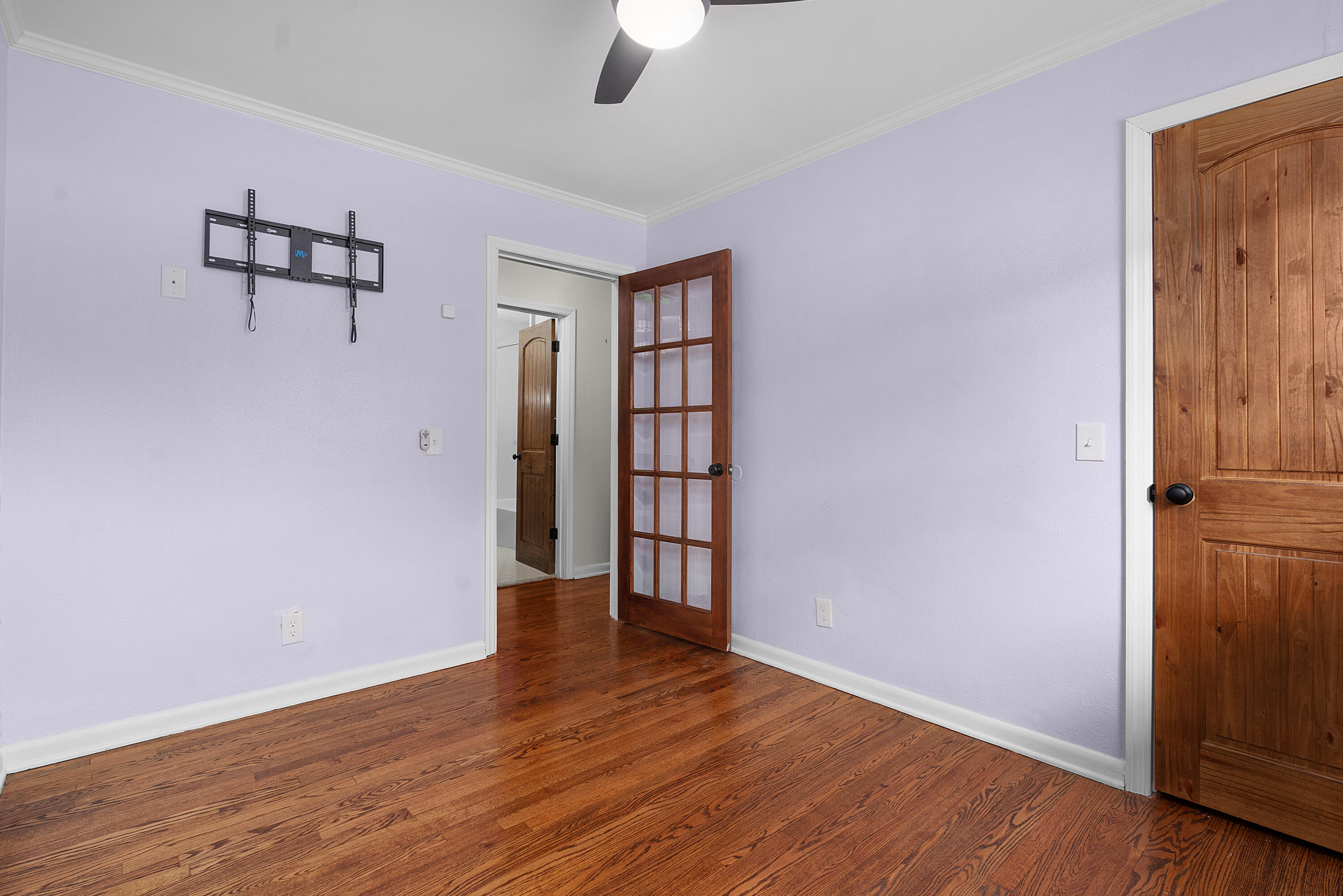 6904 Hickory View Lane