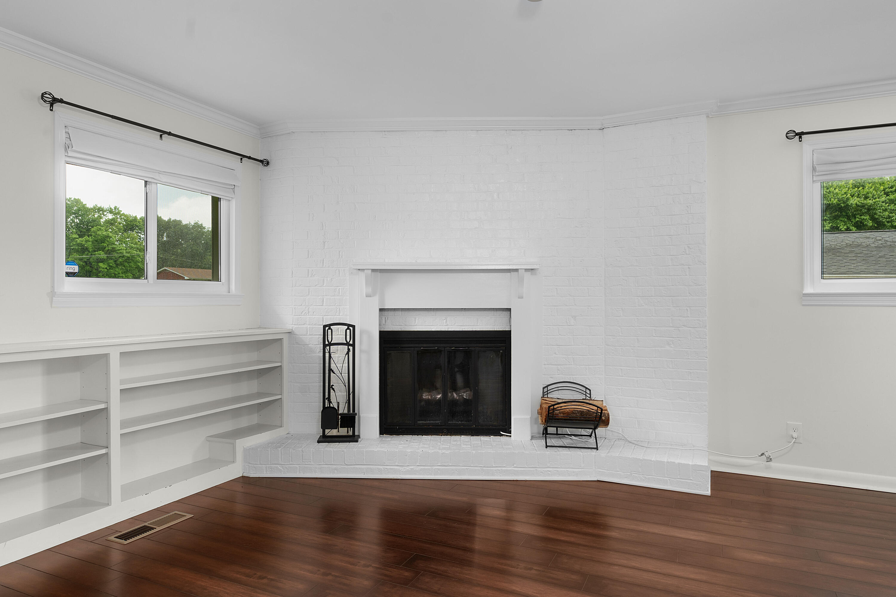 6904 Hickory View Lane