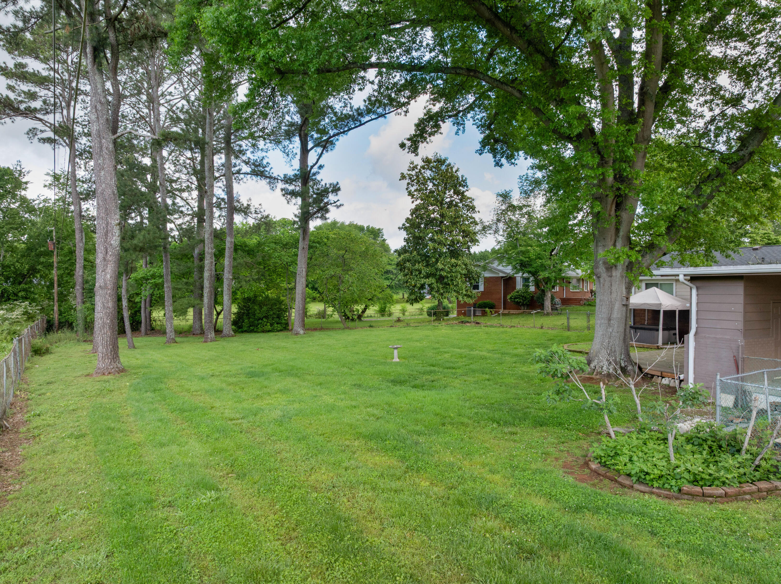 6904 Hickory View Lane