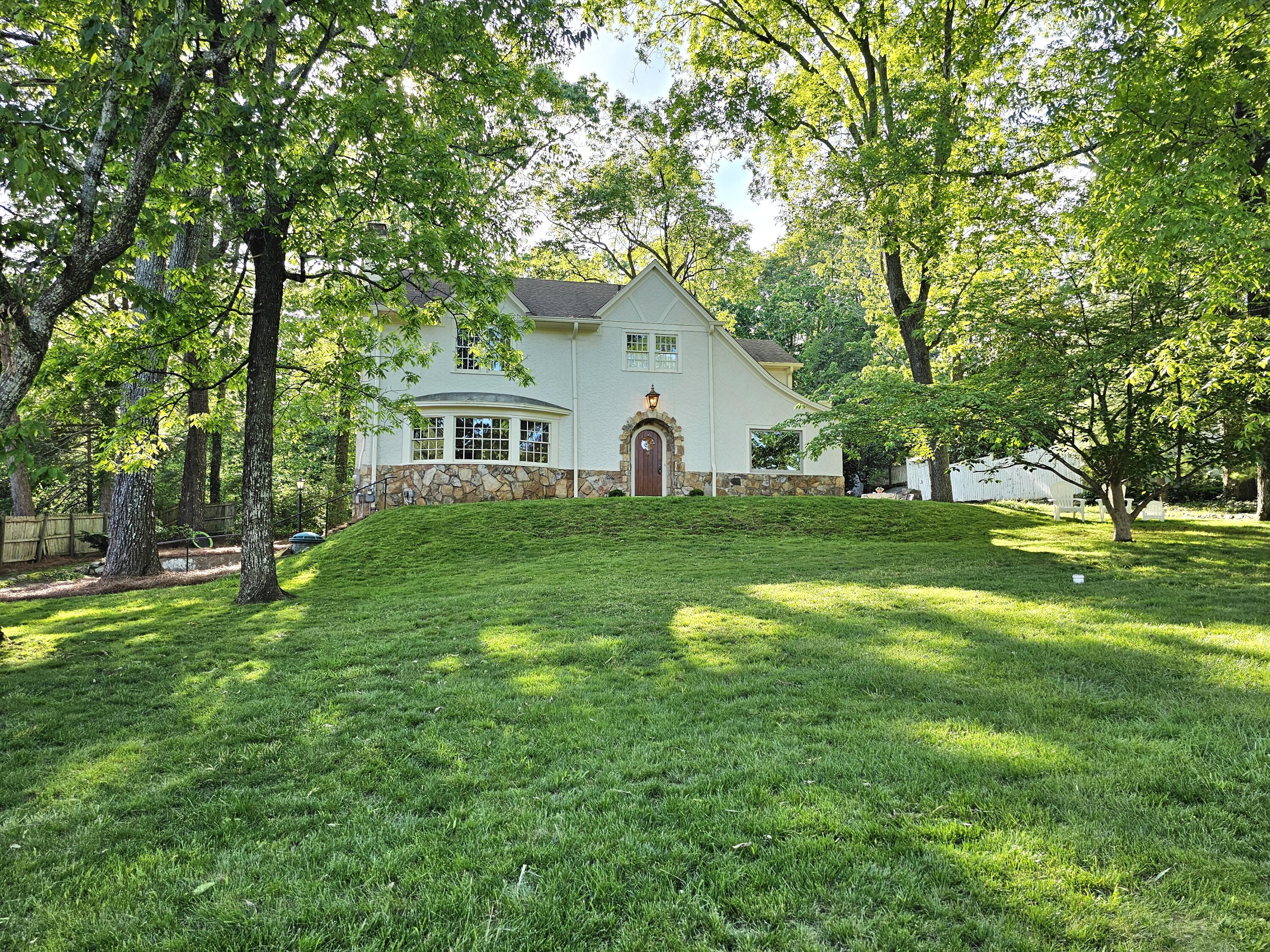 1102 Tinkerbell Lane