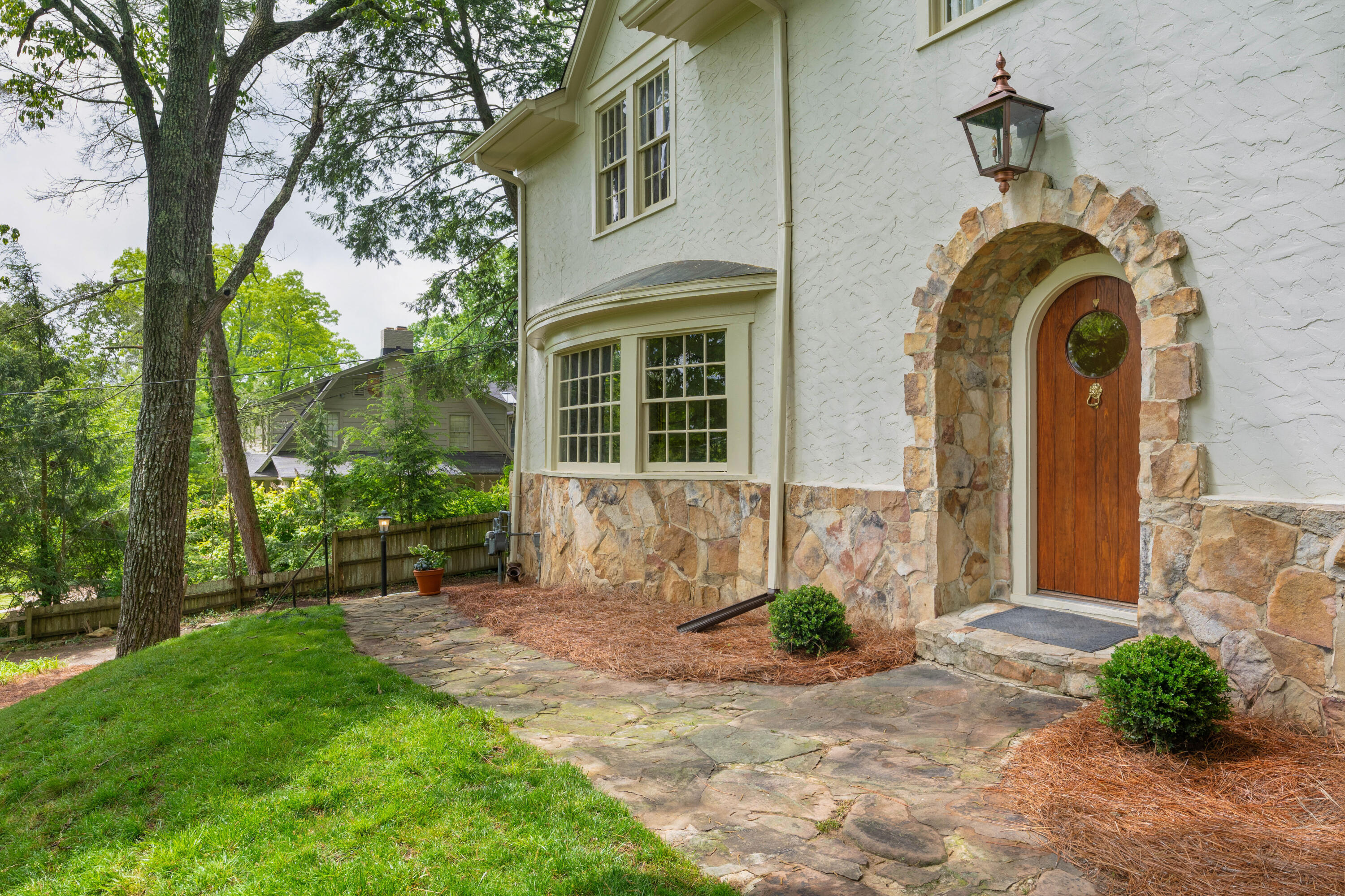 1102 Tinkerbell Lane