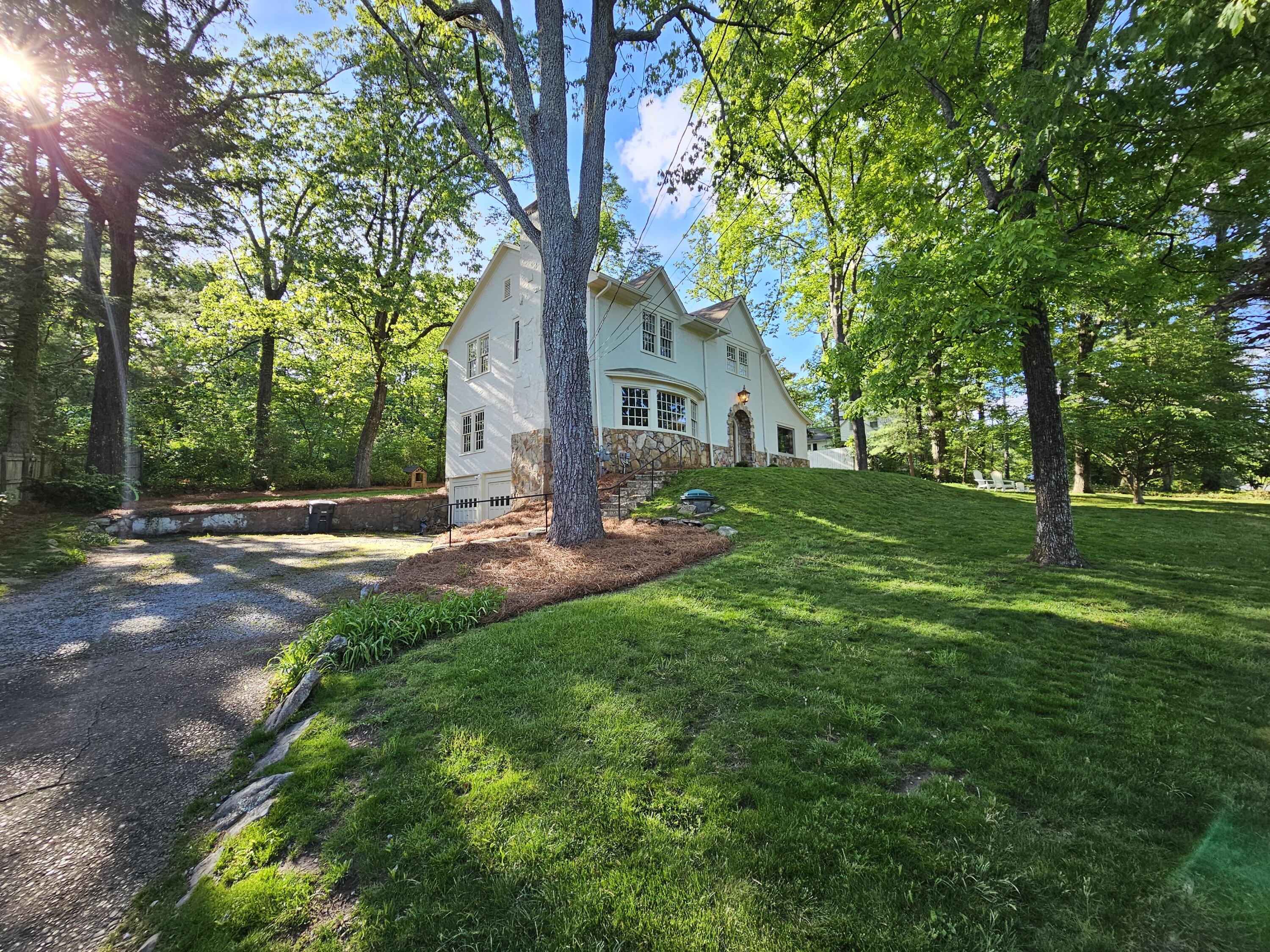 1102 Tinkerbell Lane