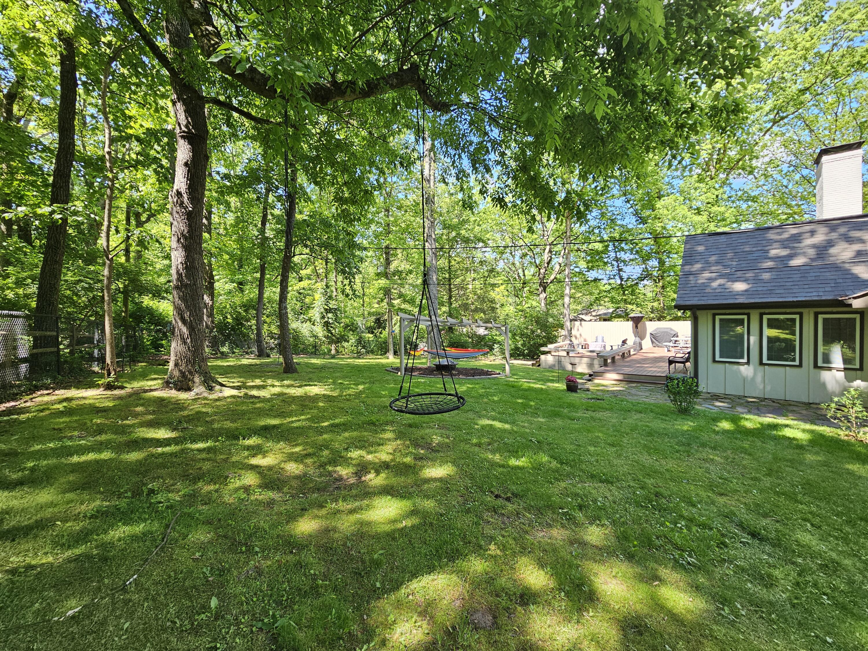 321 Robin Hood Trail