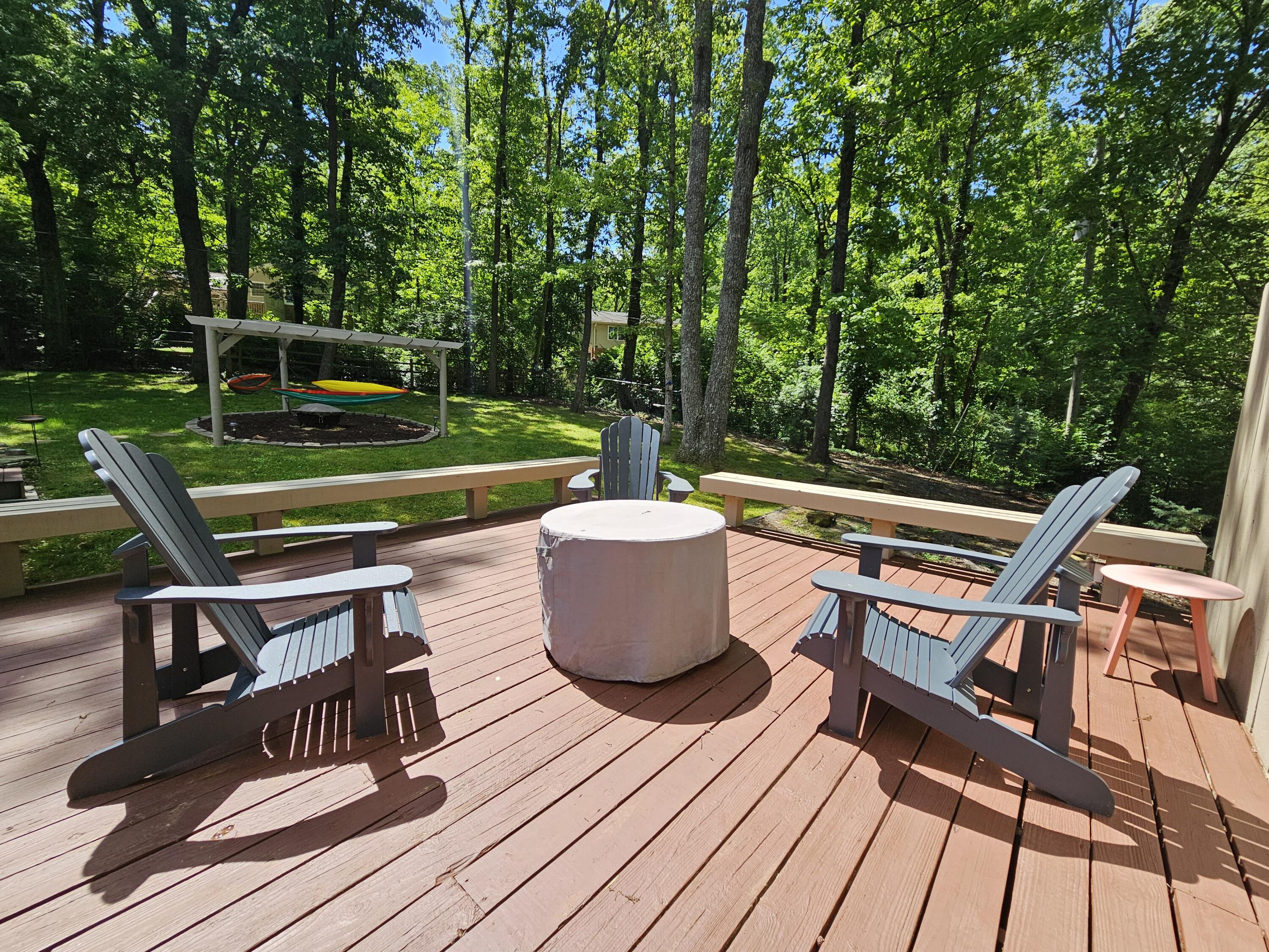 321 Robin Hood Trail