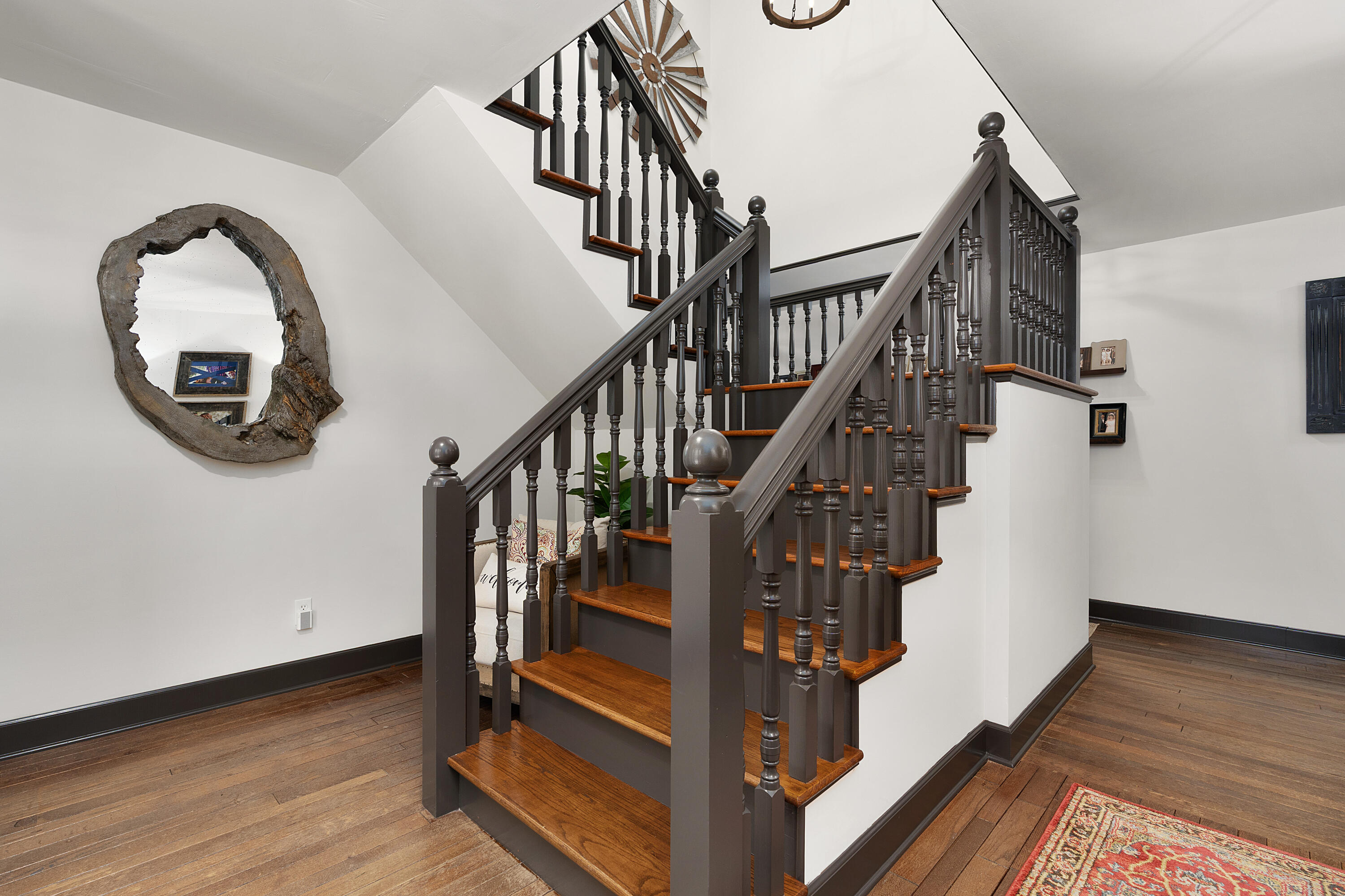 321 Robin Hood Trail