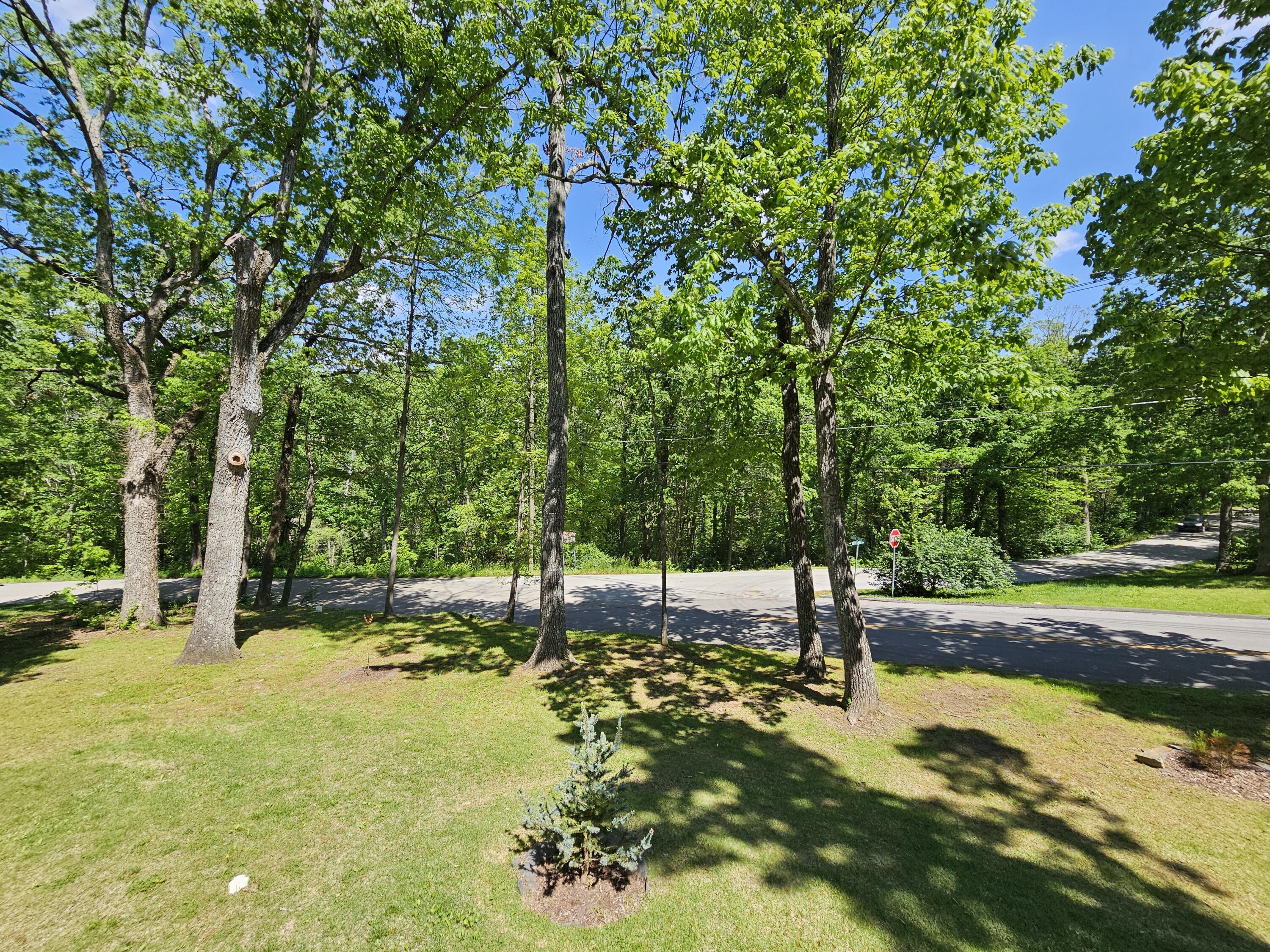 321 Robin Hood Trail