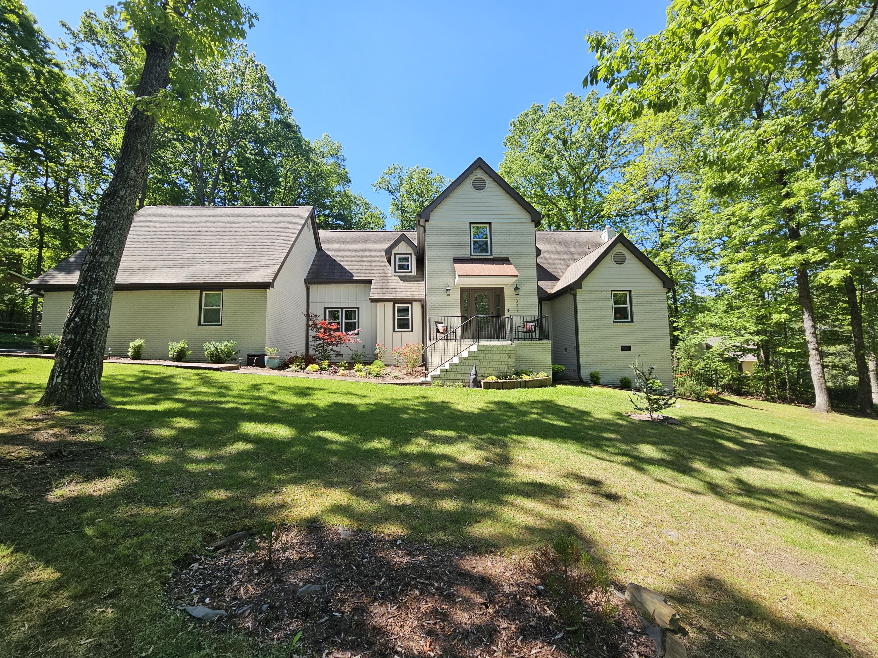 321 Robin Hood Trail