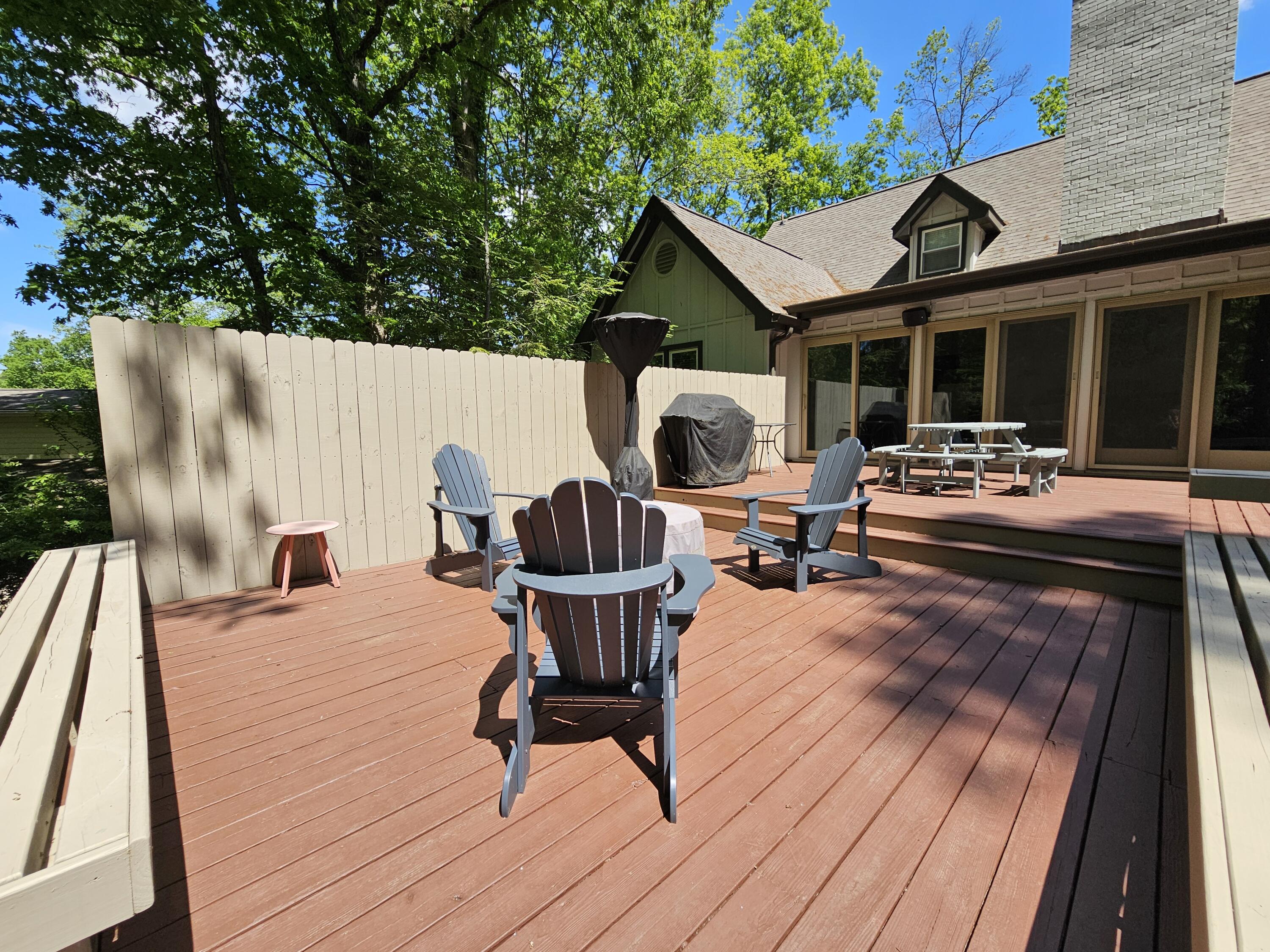321 Robin Hood Trail