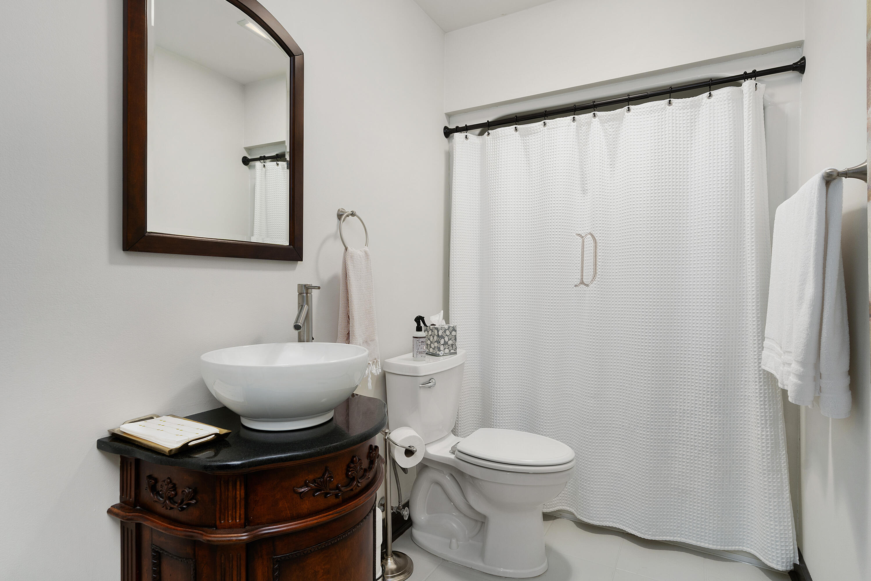 321 Robin Hood Trail