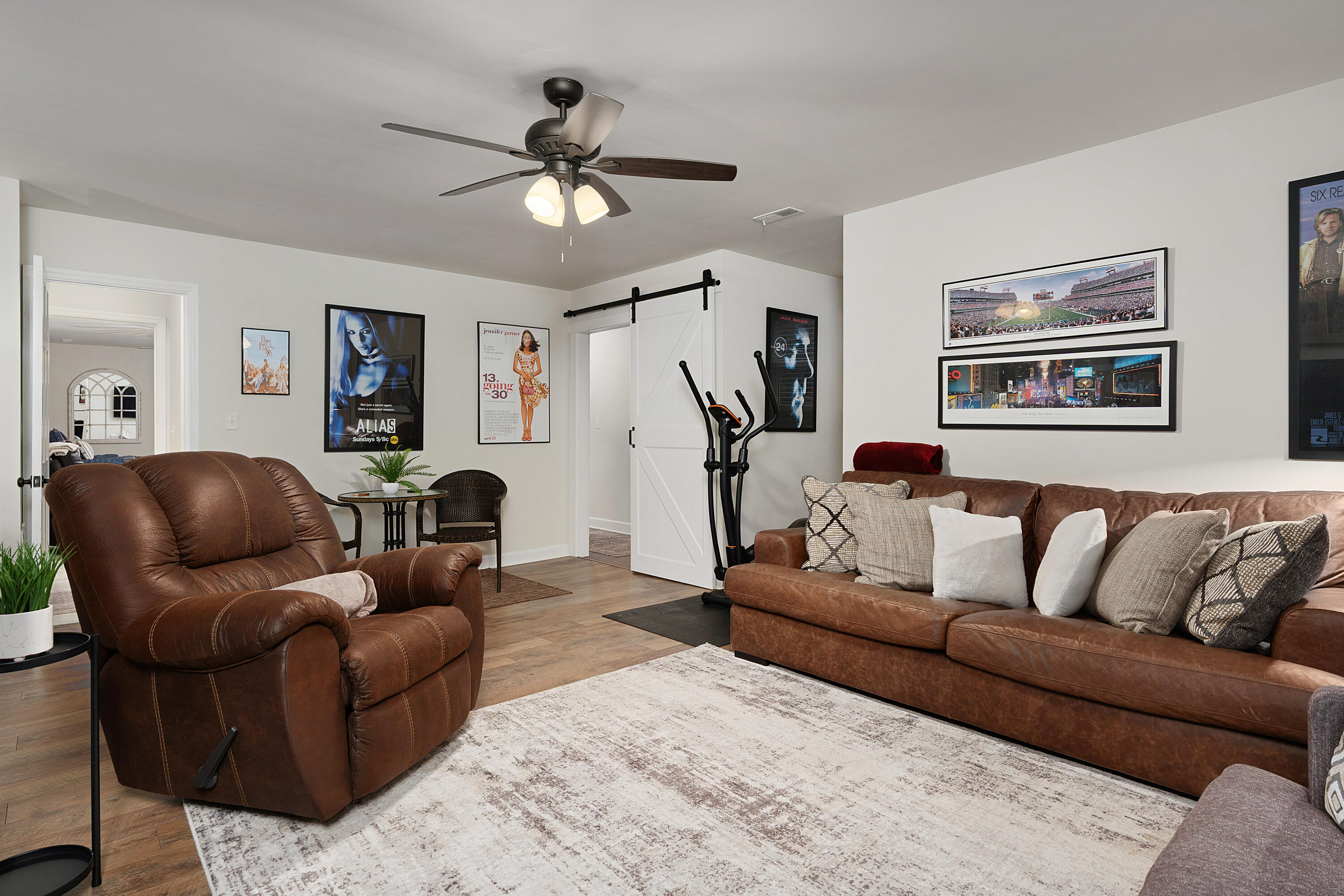 321 Robin Hood Trail