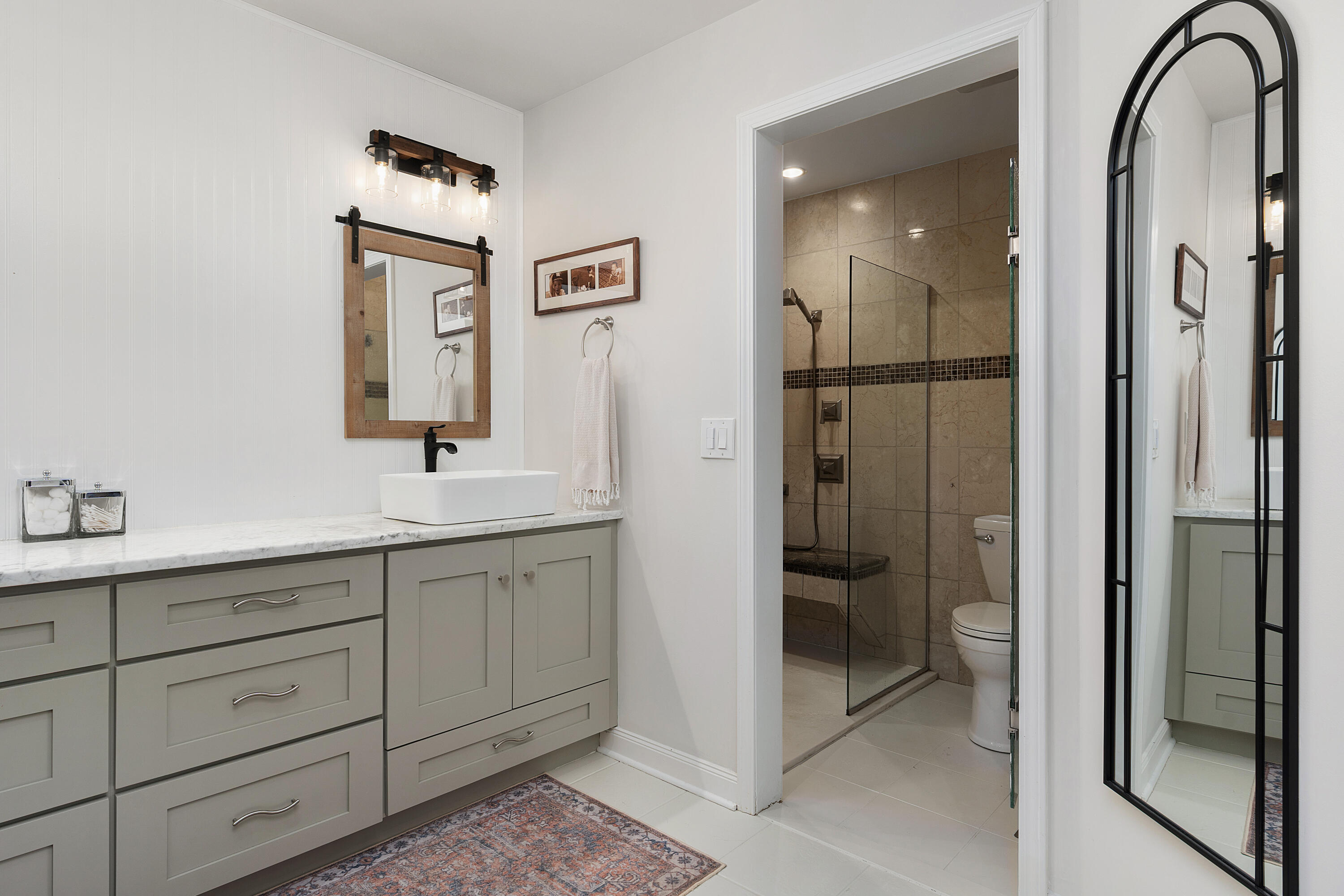 321 Robin Hood Trail