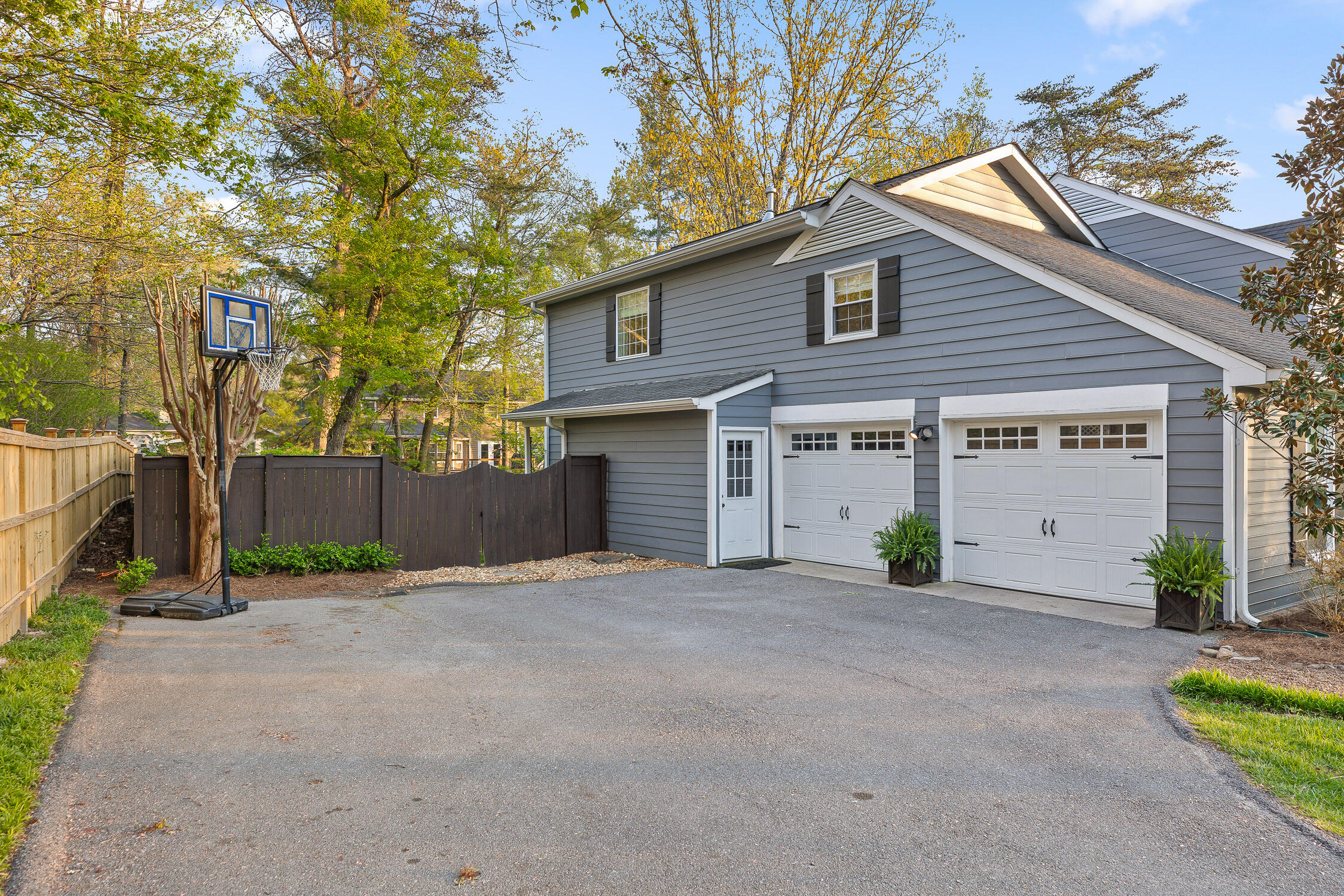 18 Whispering Pines Drive