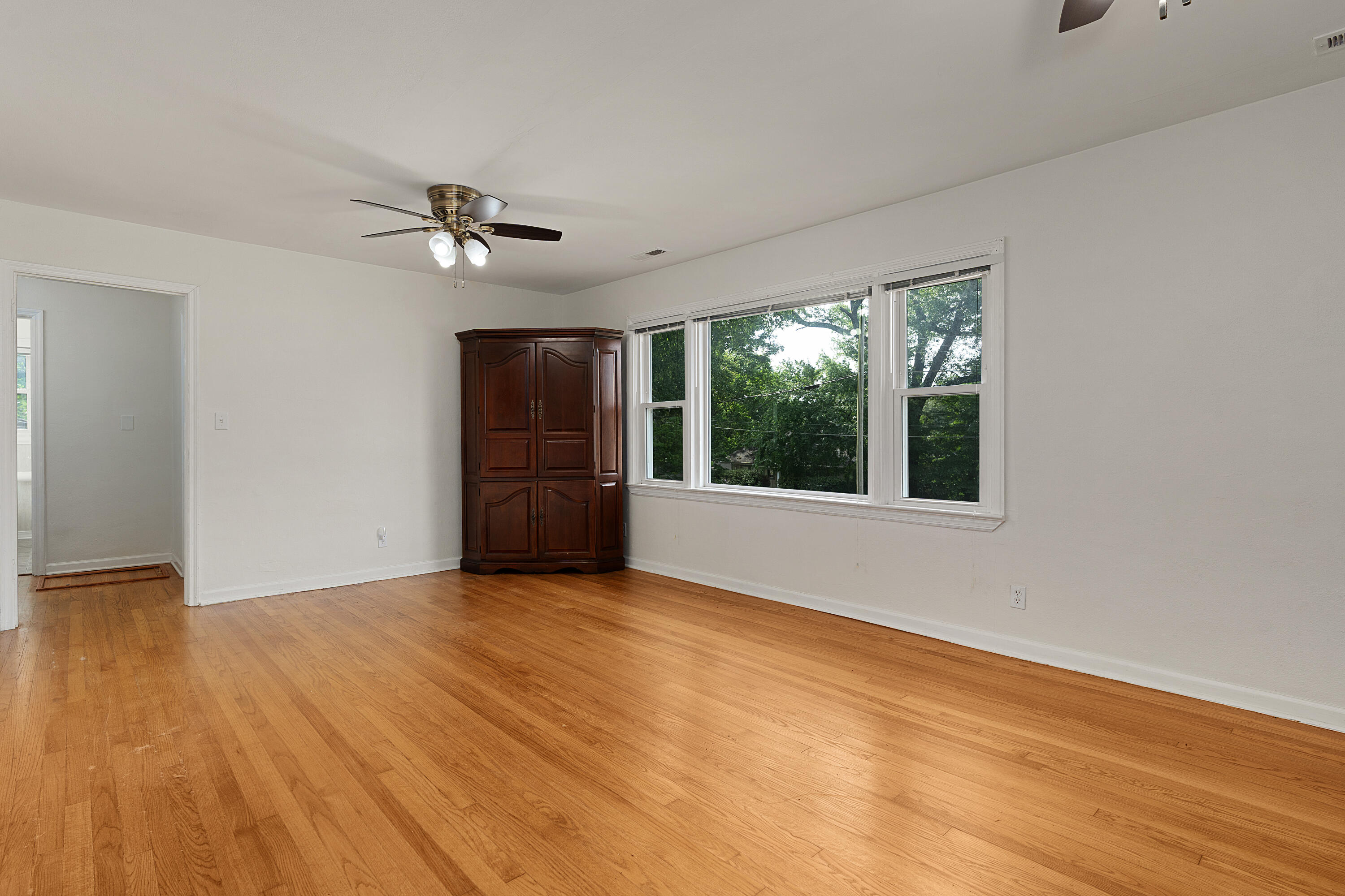 711 Barton Avenue