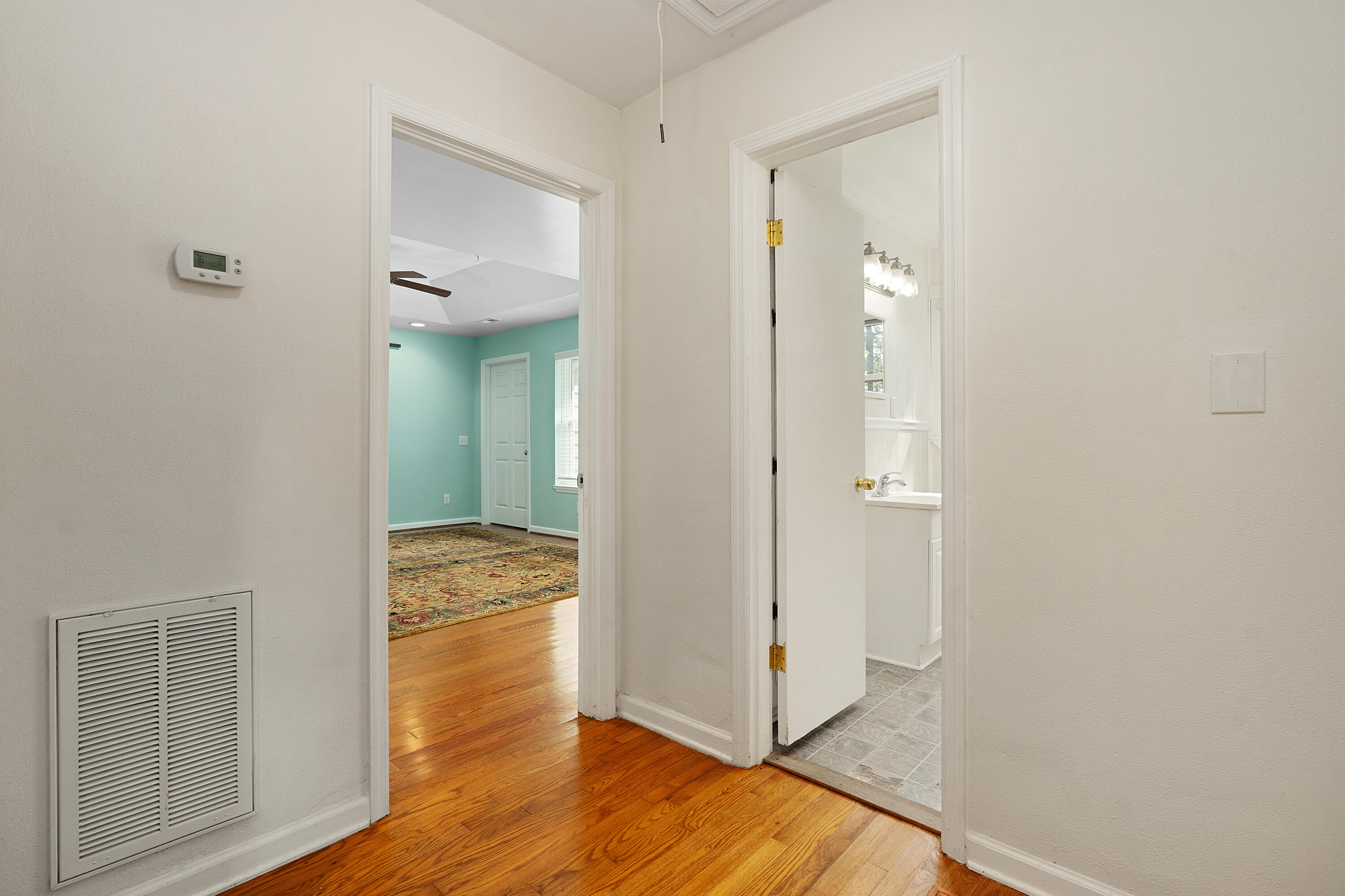 711 Barton Avenue