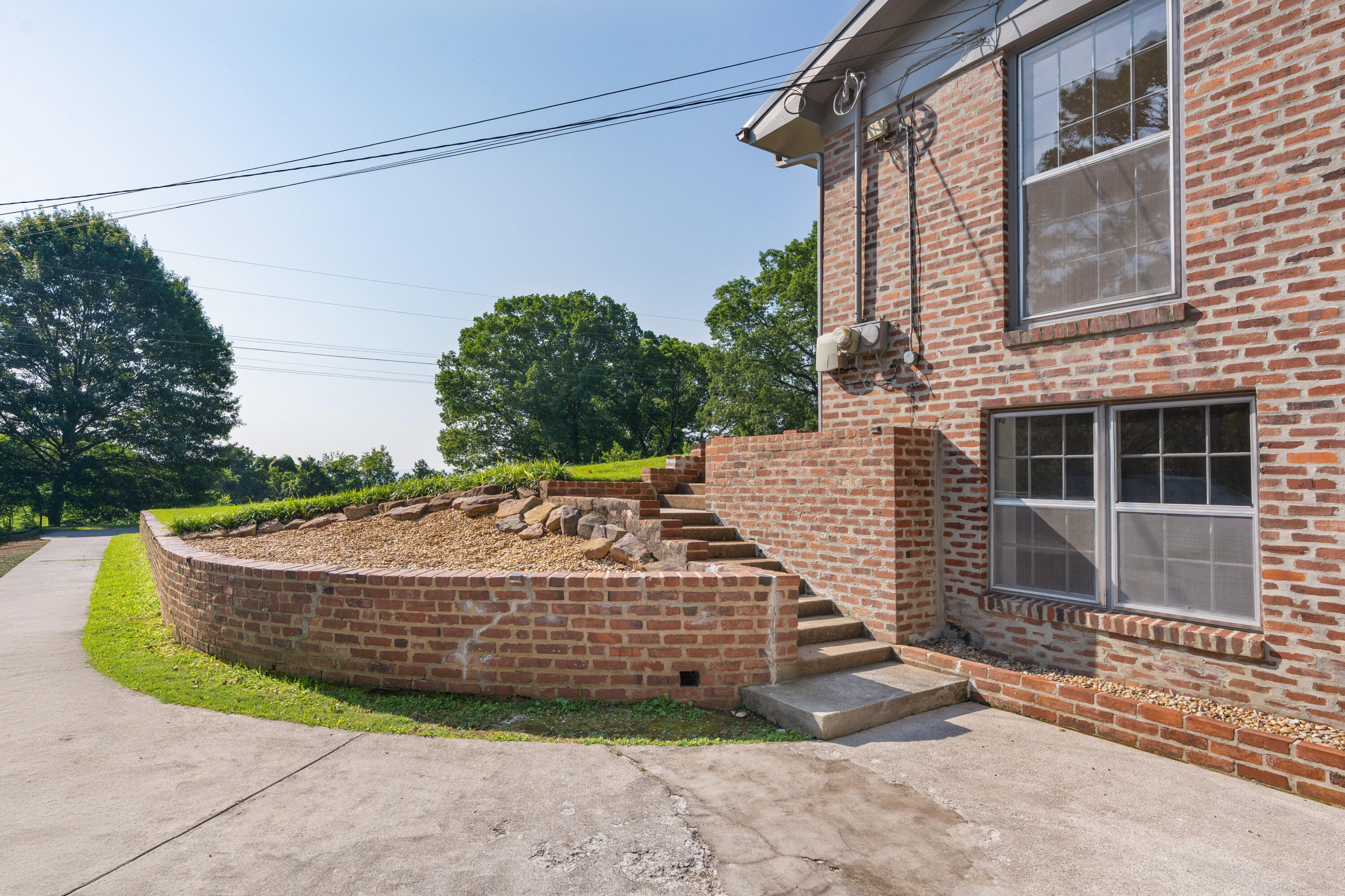 2411 Woolson Road