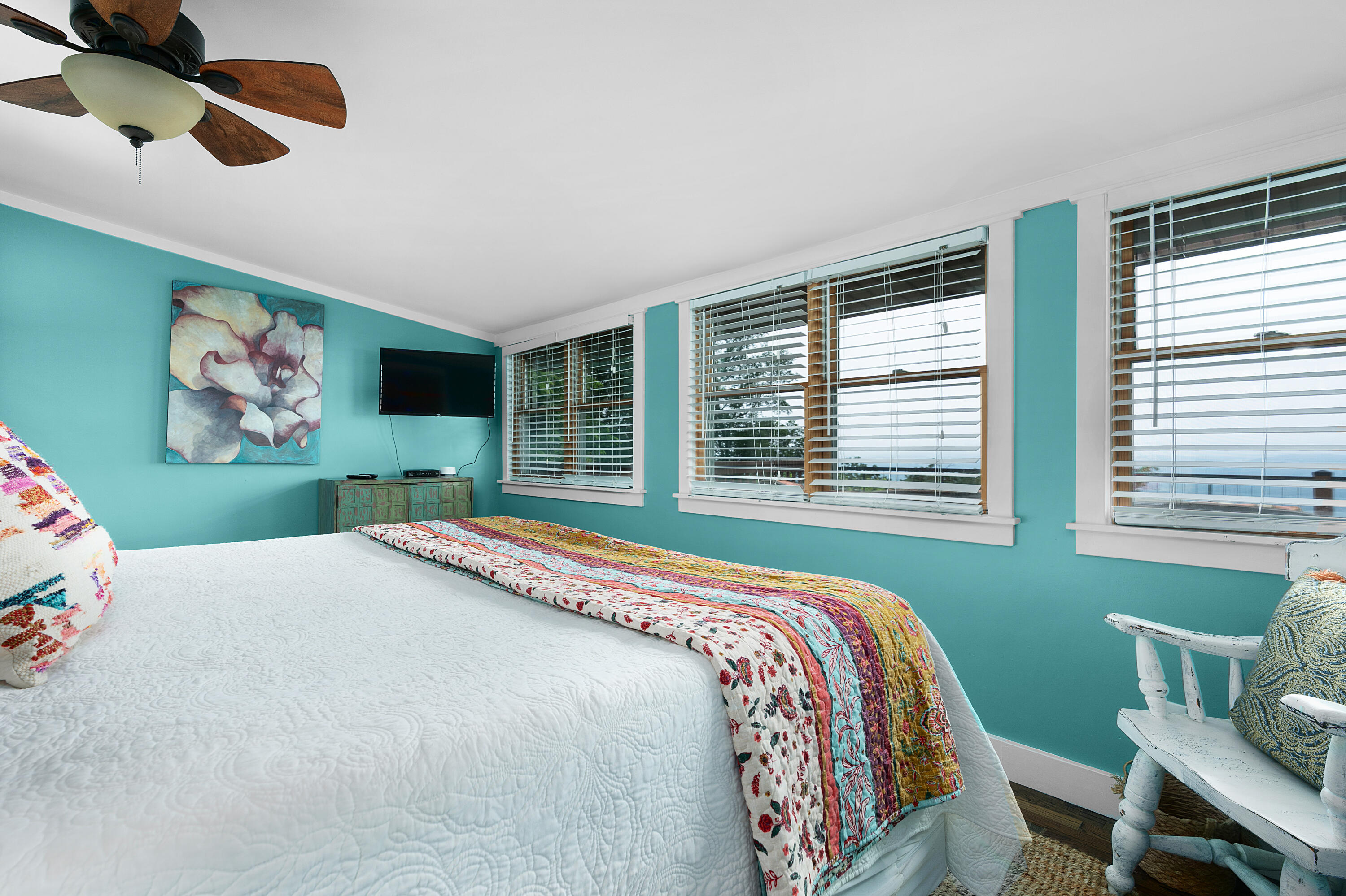 9311 Scenic Highway